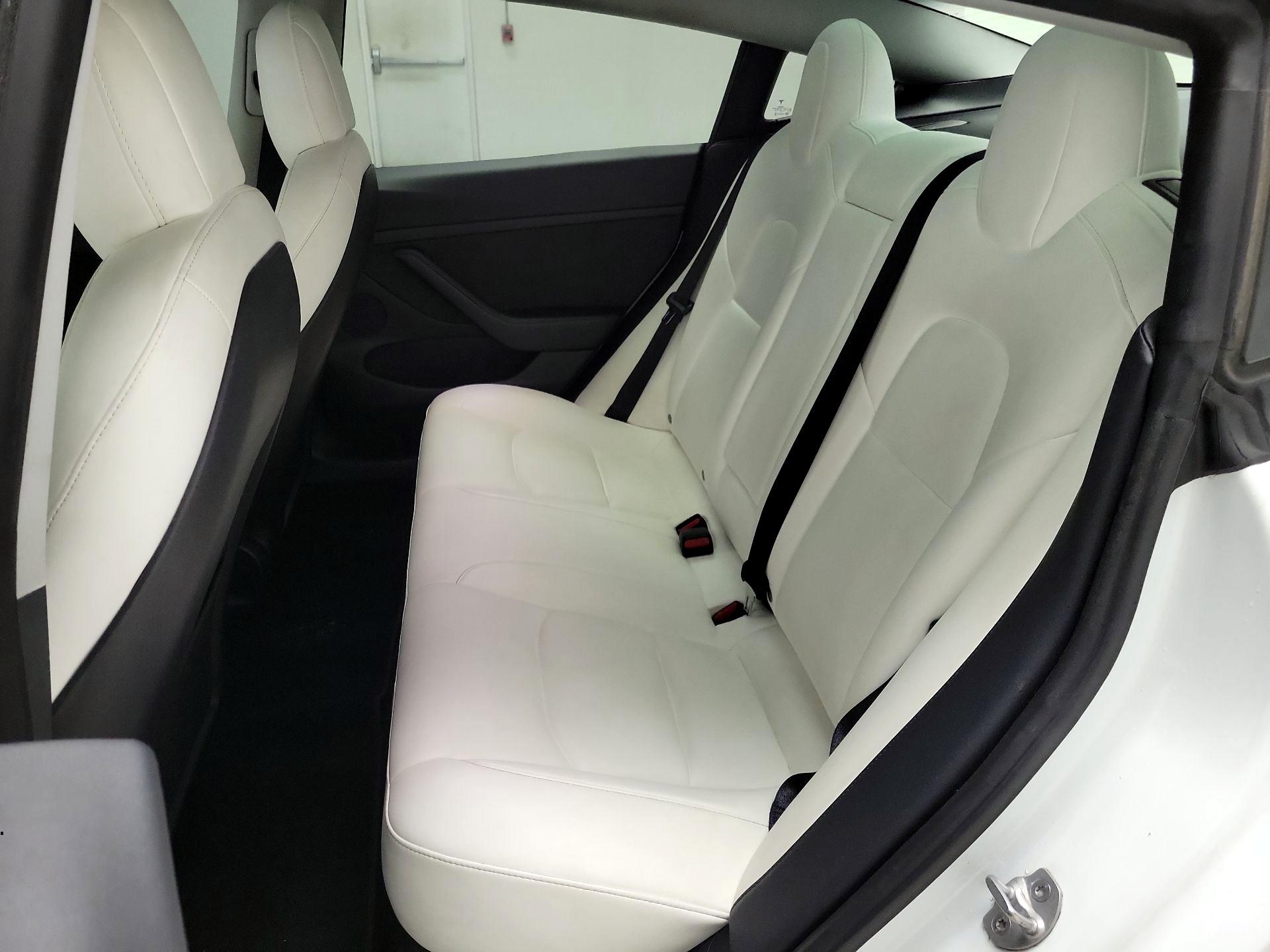 Thumbnail: 2022 Tesla Model 3 - 20