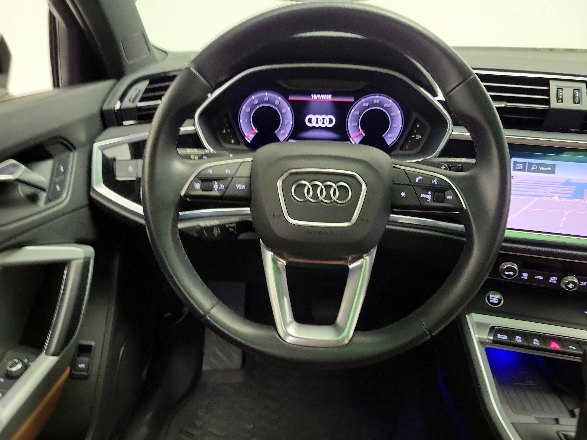 Thumbnail: 2021 Audi Q3 - 10