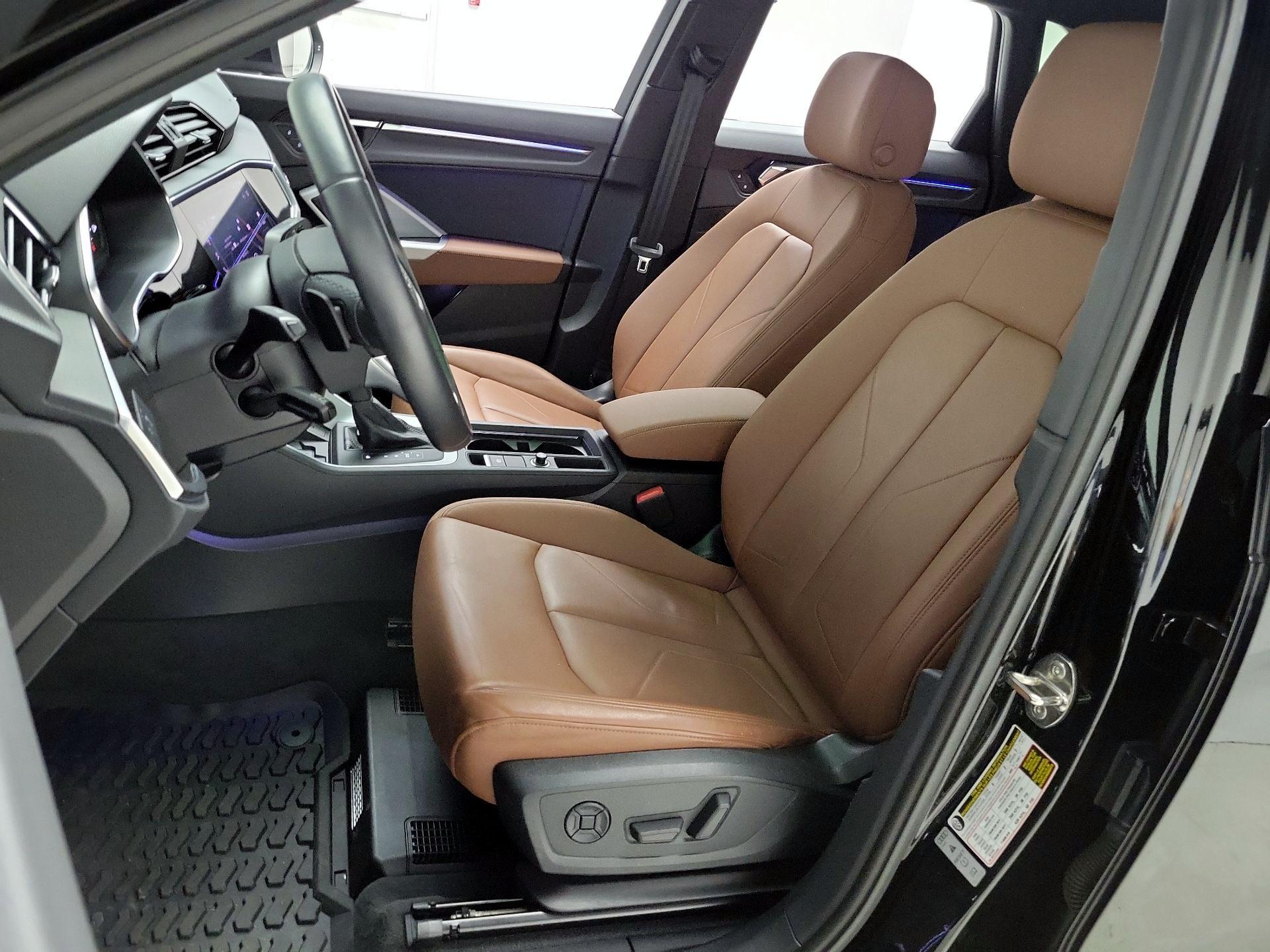 Thumbnail: 2021 Audi Q3 - 11