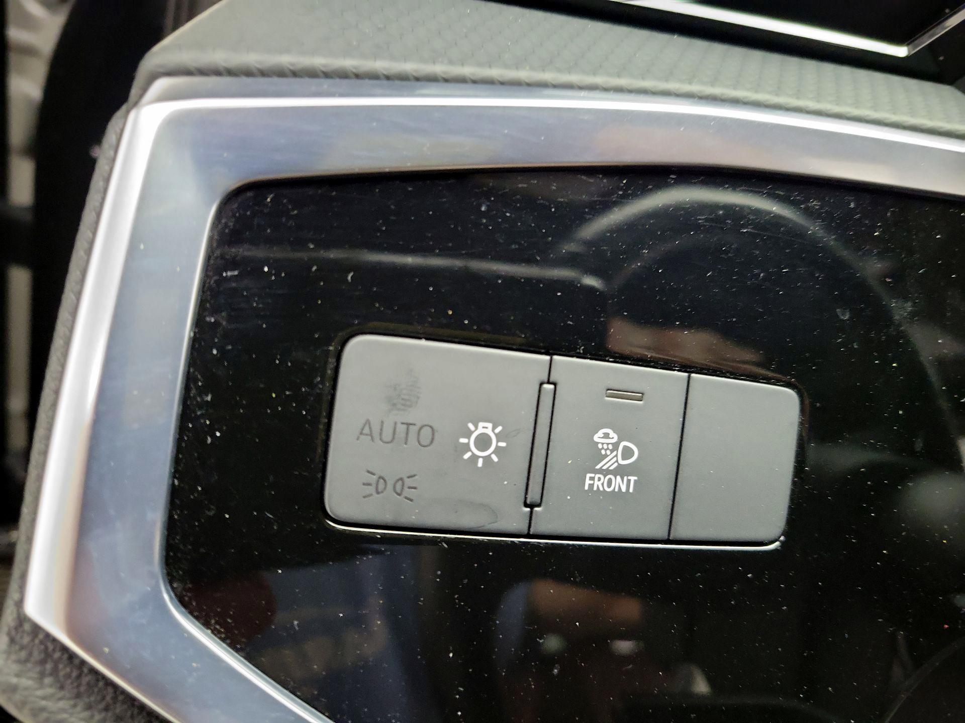 Thumbnail: 2021 Audi Q3 - 13