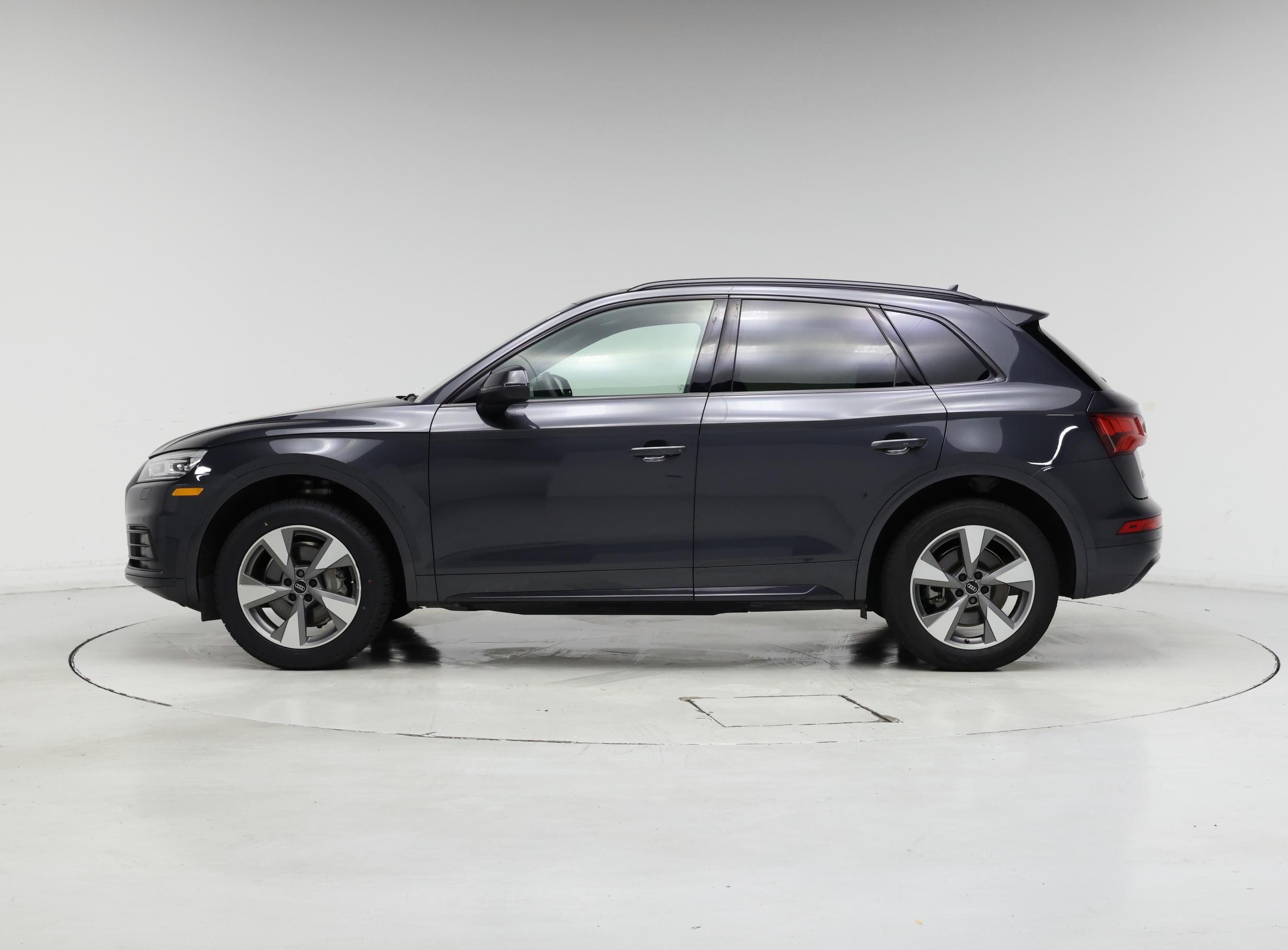 Thumbnail: 2020 Audi Q5 - 3