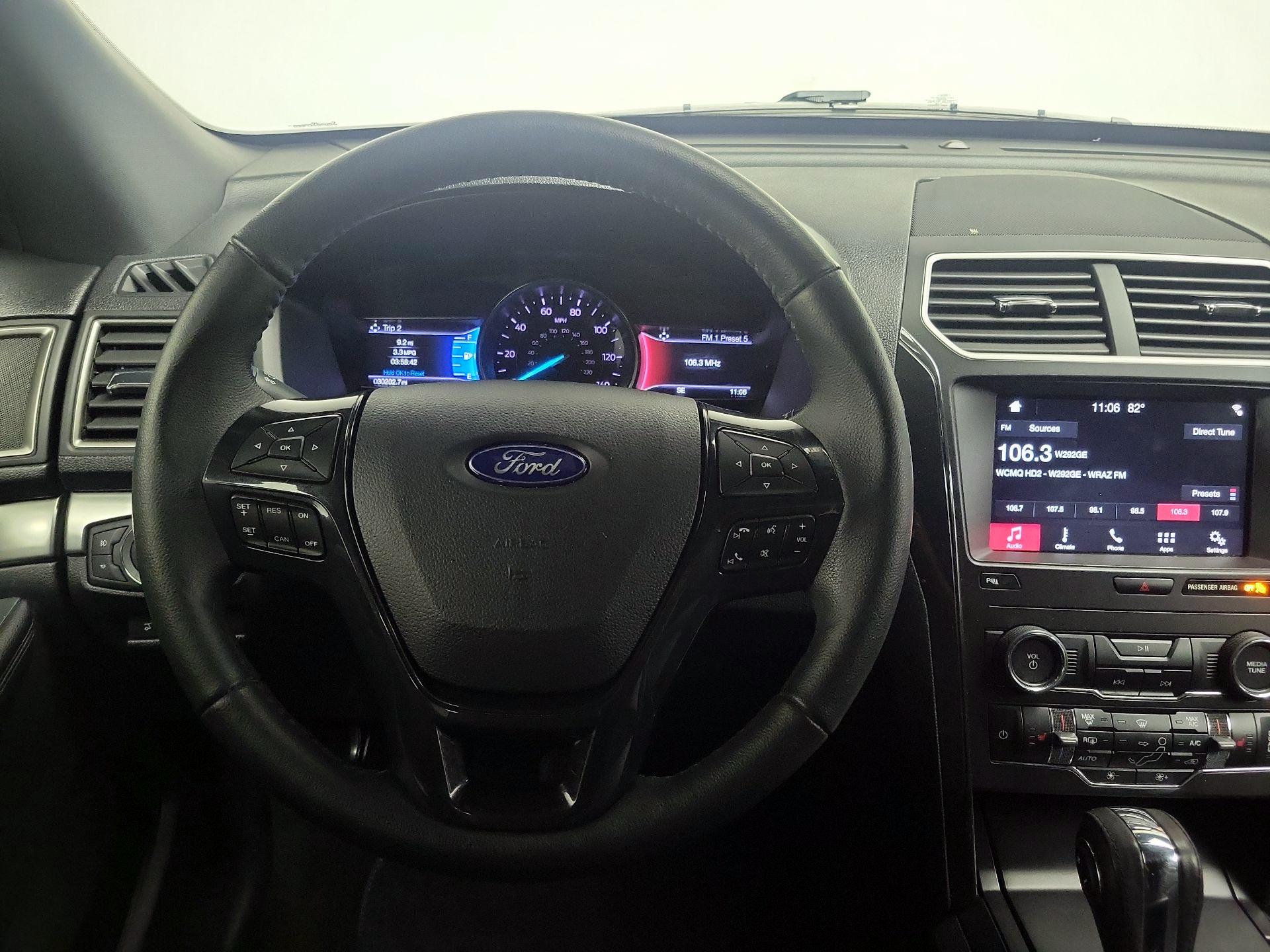 Thumbnail: 2018 Ford Explorer - 10