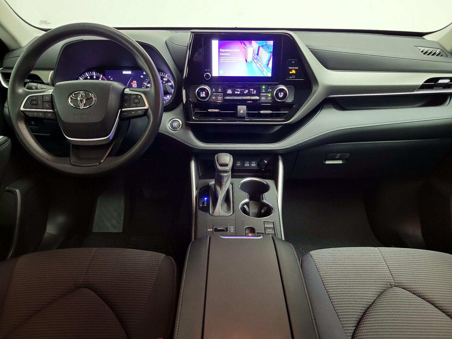 Thumbnail: 2023 Toyota Highlander - 9