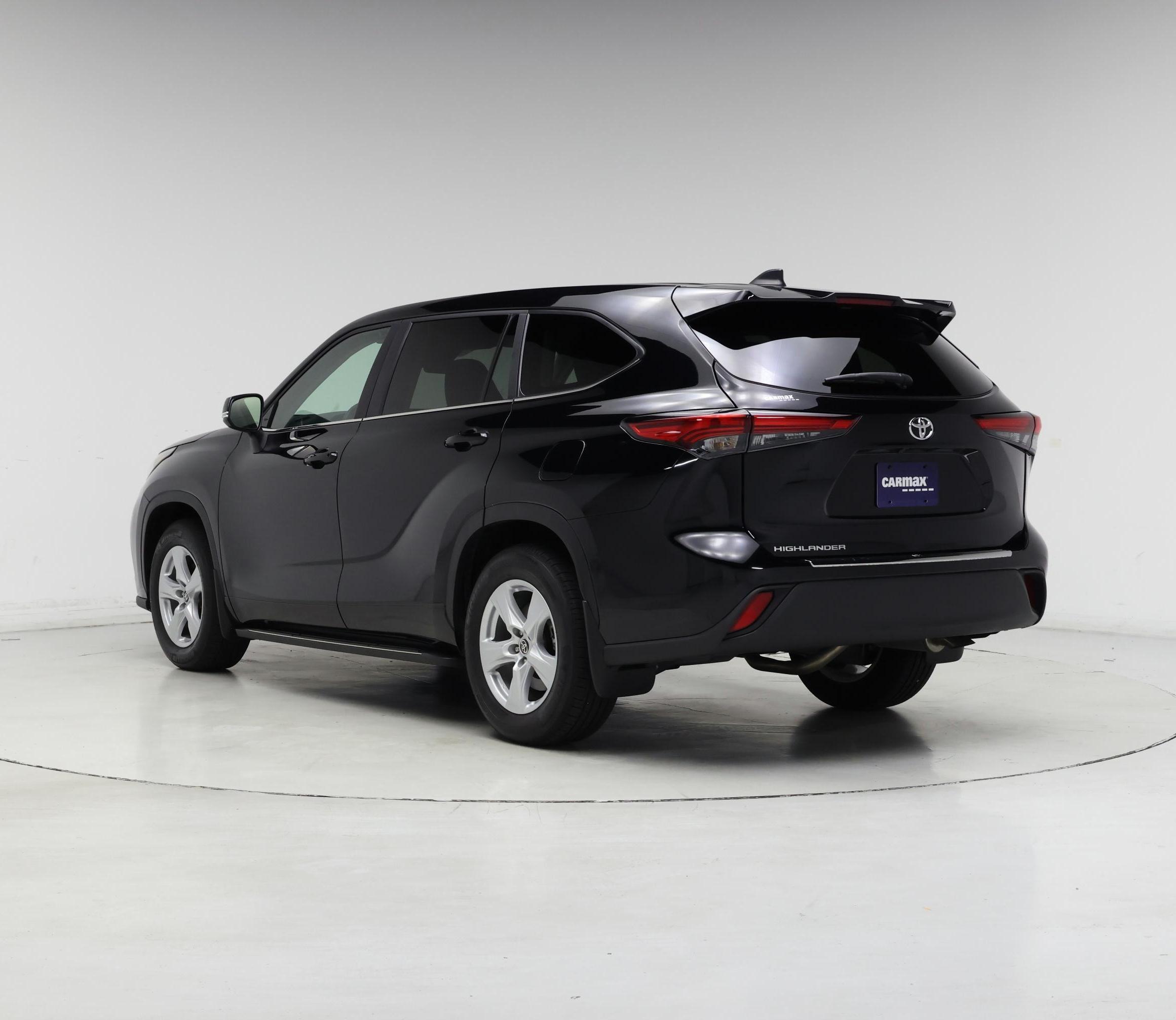 Thumbnail: 2023 Toyota Highlander - 2