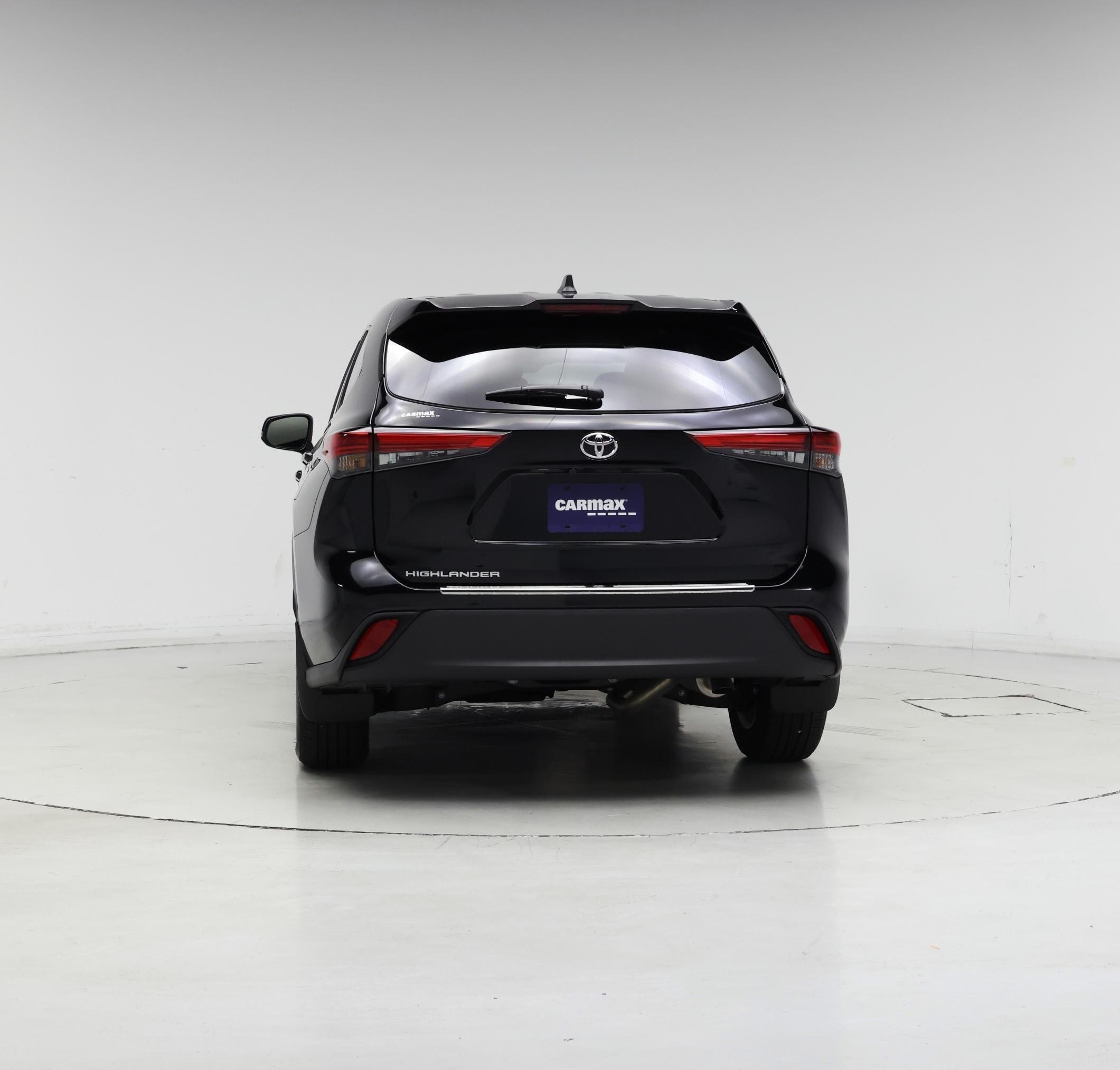 Thumbnail: 2023 Toyota Highlander - 6