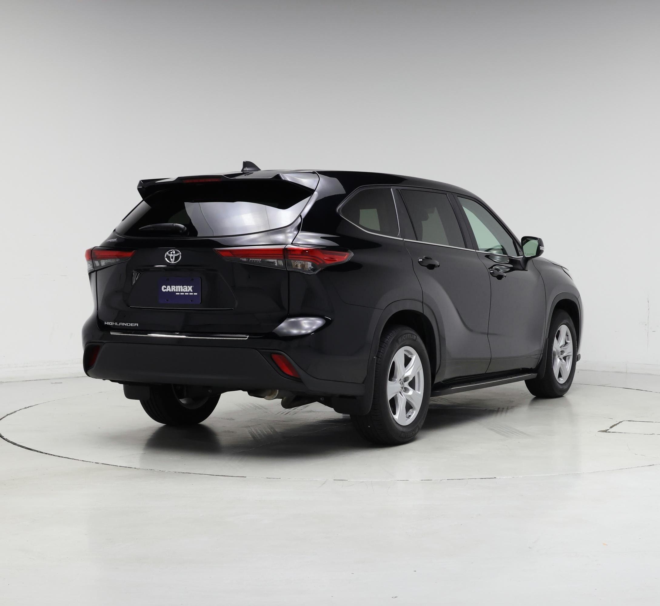 Thumbnail: 2023 Toyota Highlander - 8