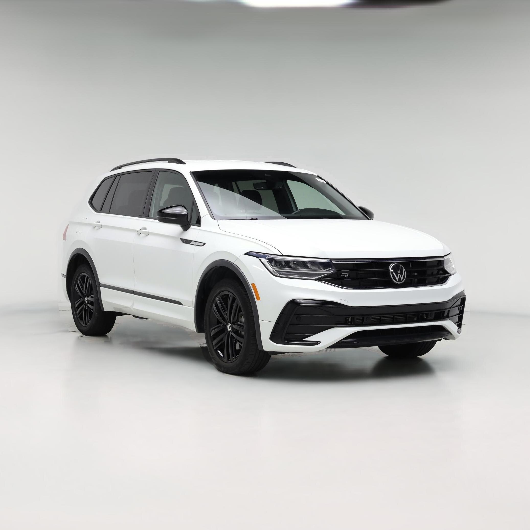 Thumbnail: 2022 Volkswagen Tiguan - 1