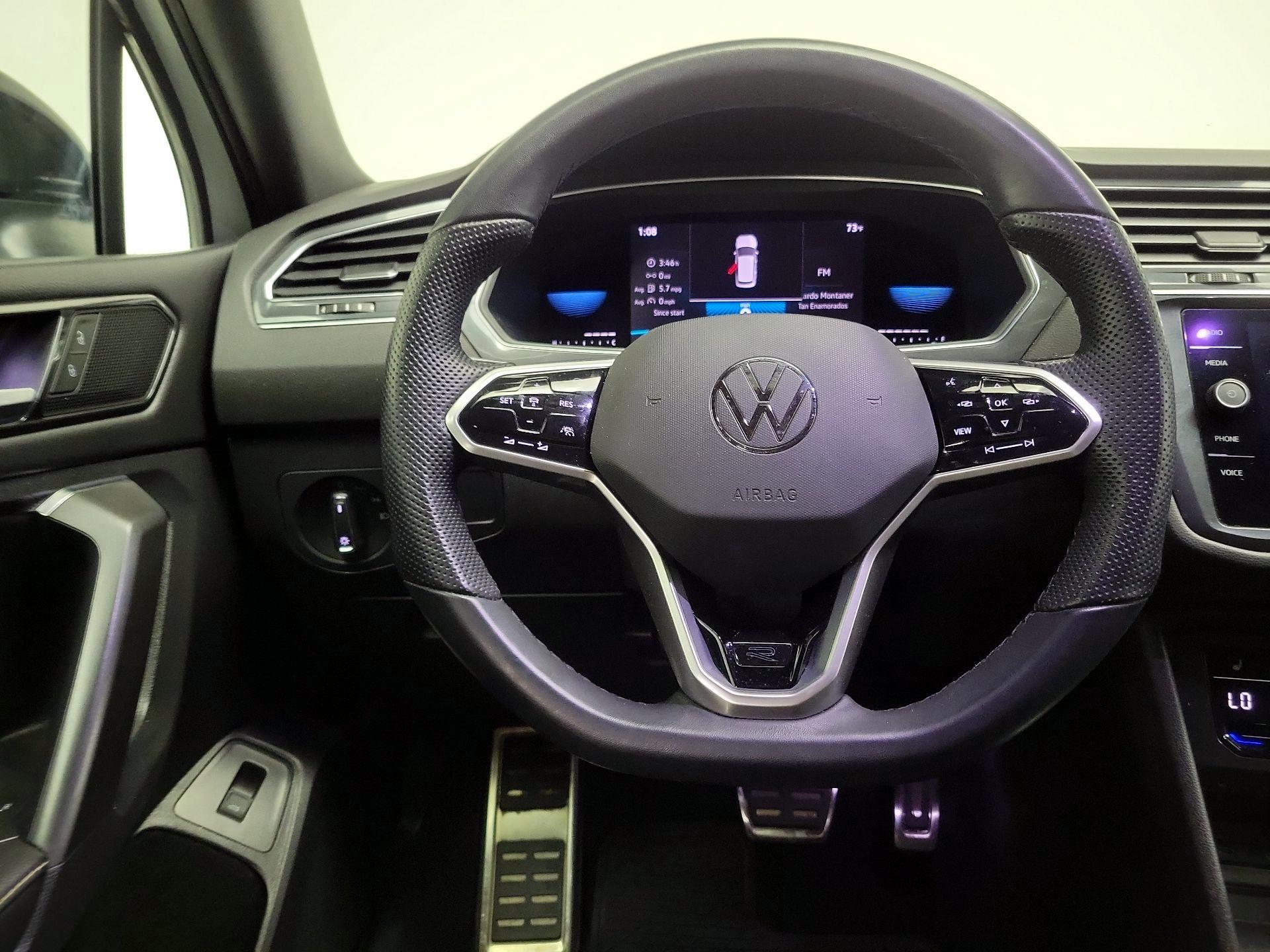 Thumbnail: 2022 Volkswagen Tiguan - 10