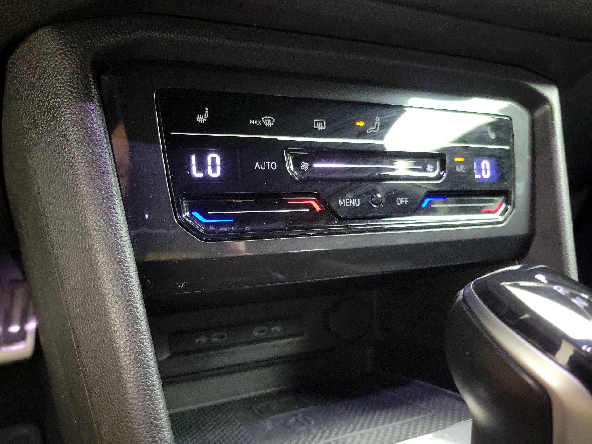 Thumbnail: 2022 Volkswagen Tiguan - 17