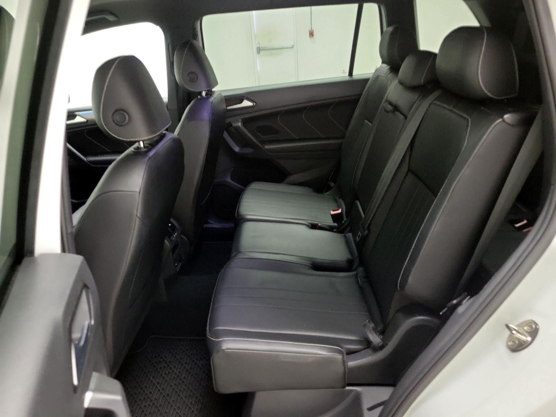 Thumbnail: 2022 Volkswagen Tiguan - 20