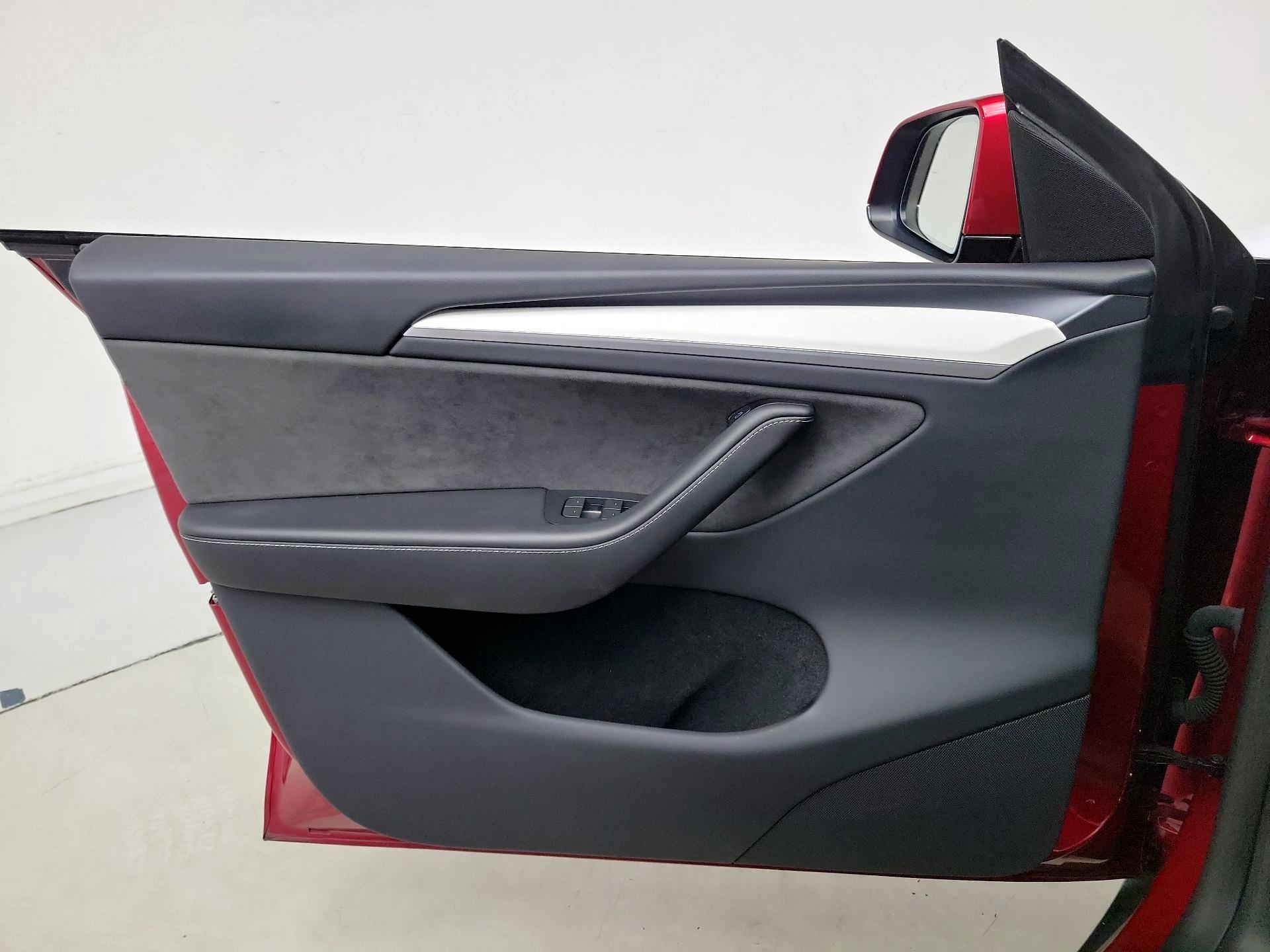 Thumbnail: 2024 Tesla Model Y - 12