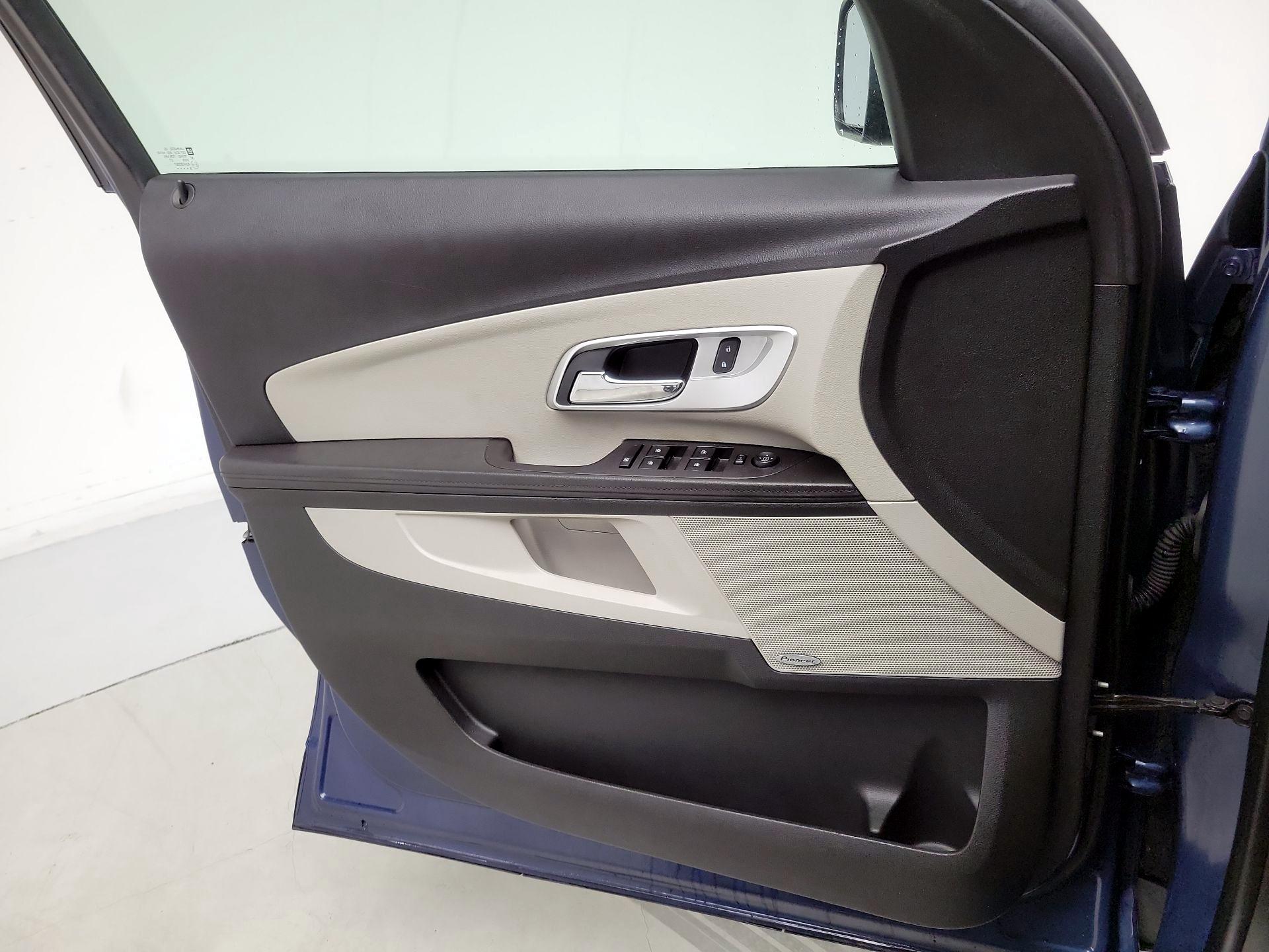 Thumbnail: 2016 Chevrolet Equinox - 12