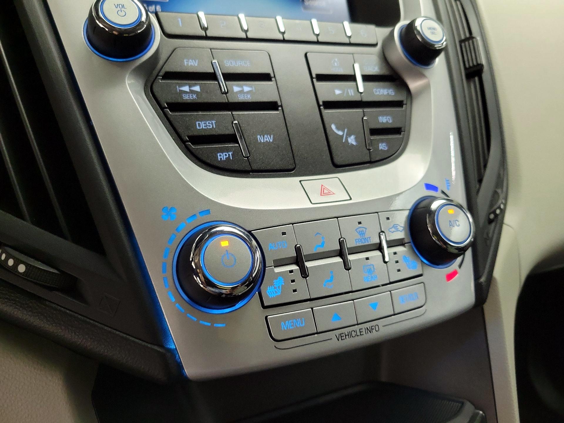Thumbnail: 2016 Chevrolet Equinox - 16
