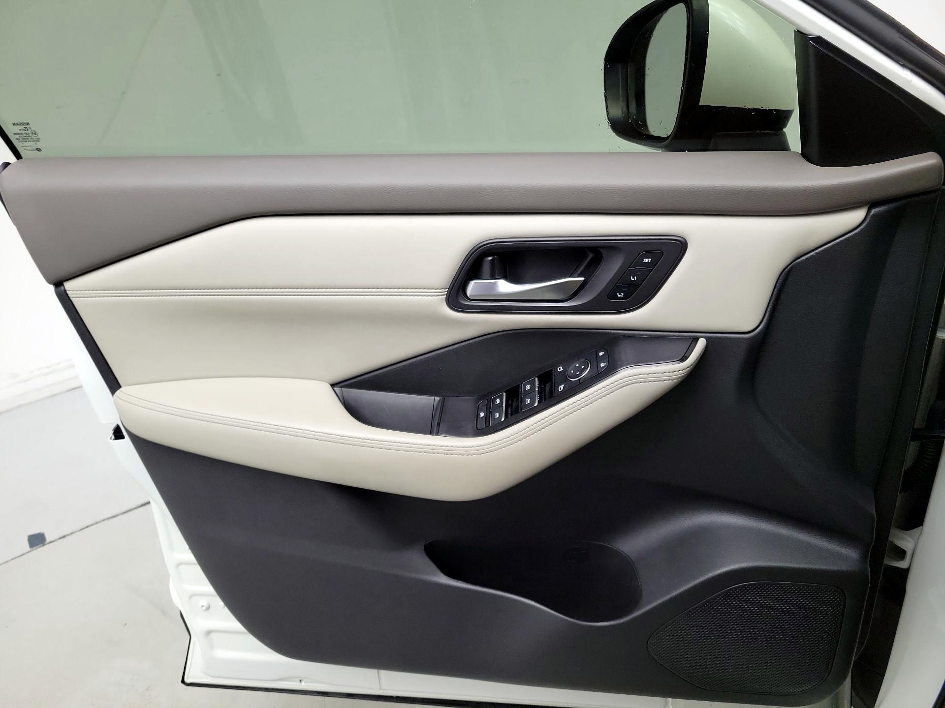 Thumbnail: 2023 Nissan Rogue - 12