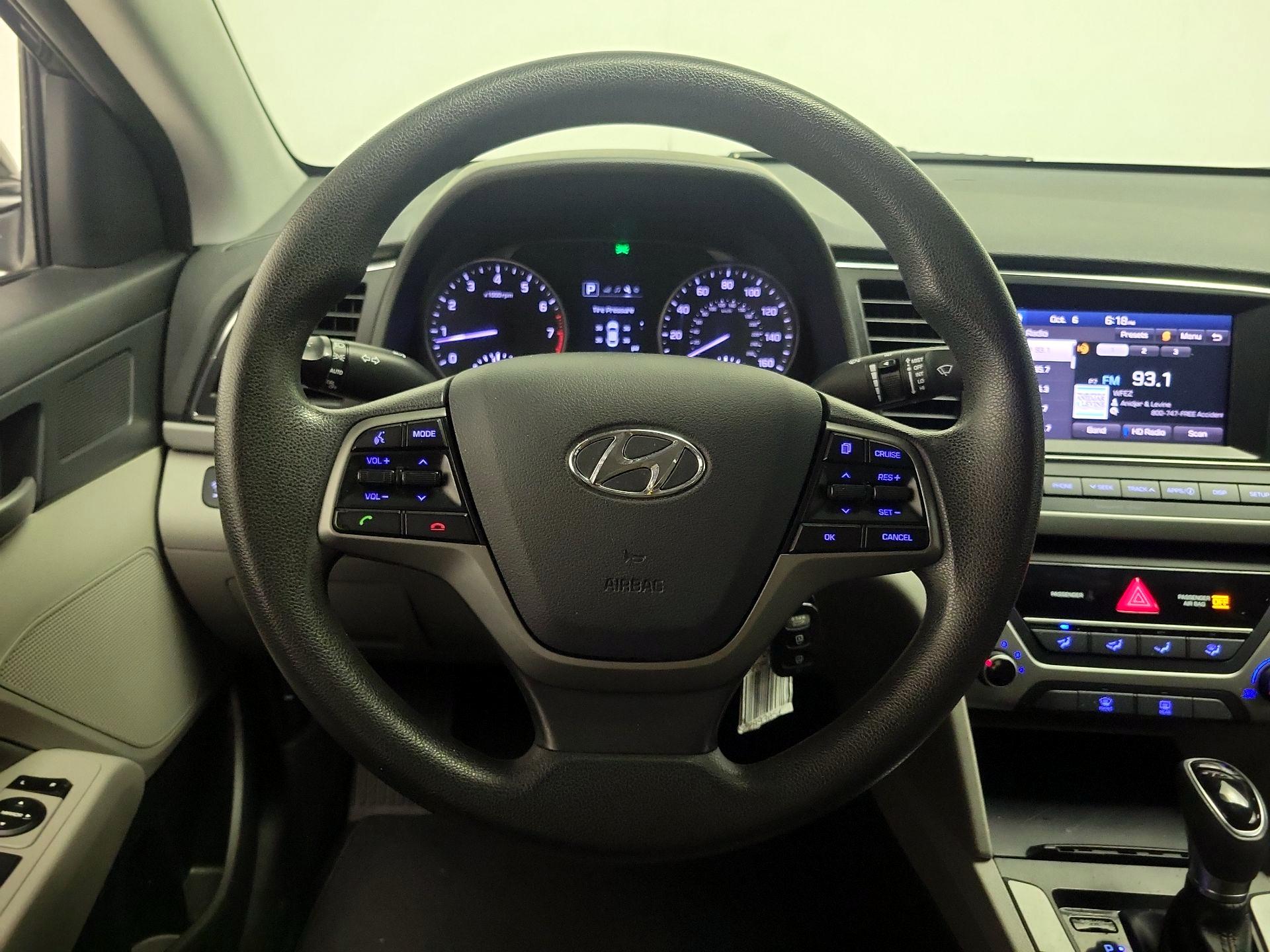 Thumbnail: 2018 Hyundai Elantra - 10