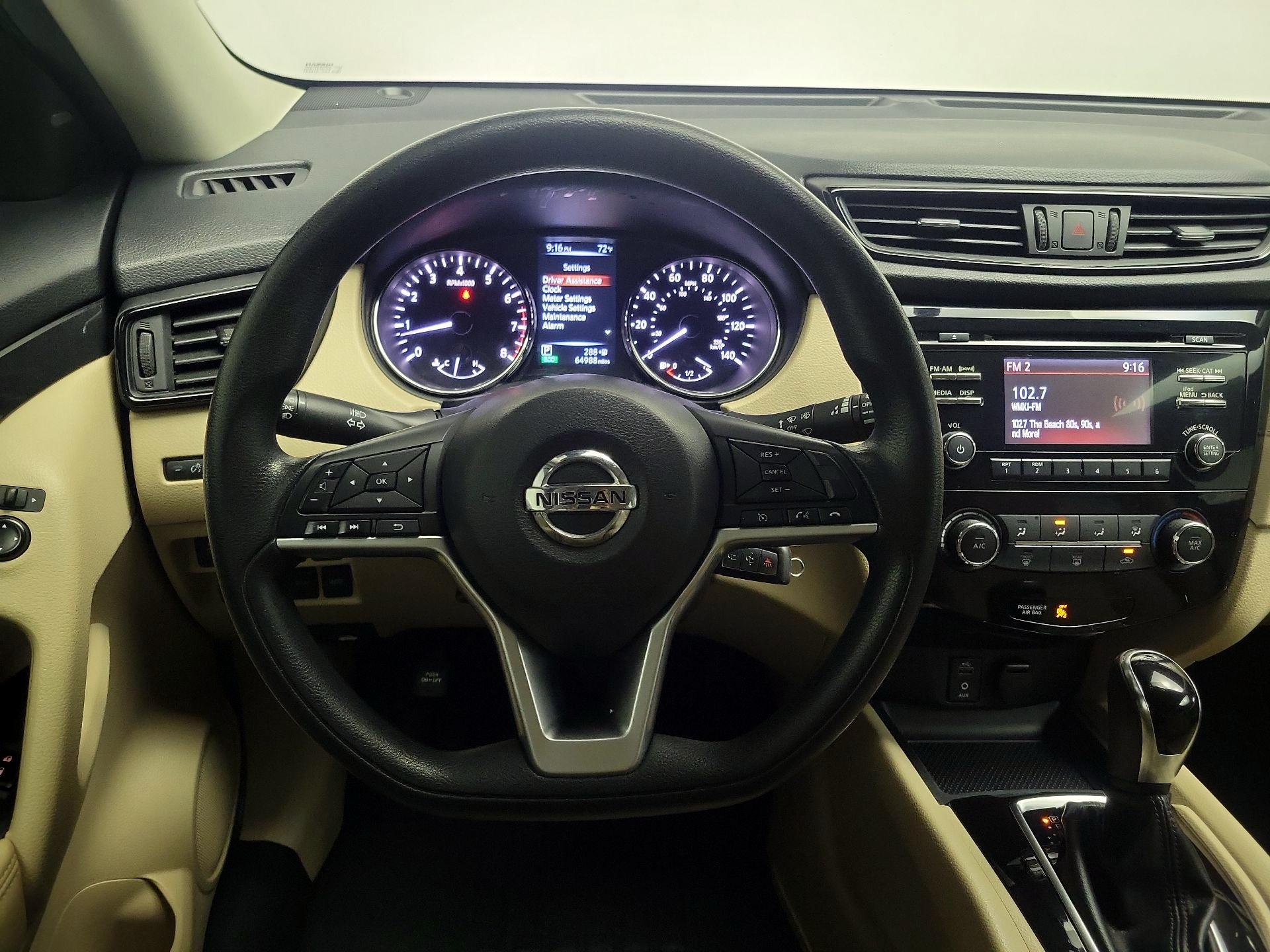 Thumbnail: 2017 Nissan Rogue - 10
