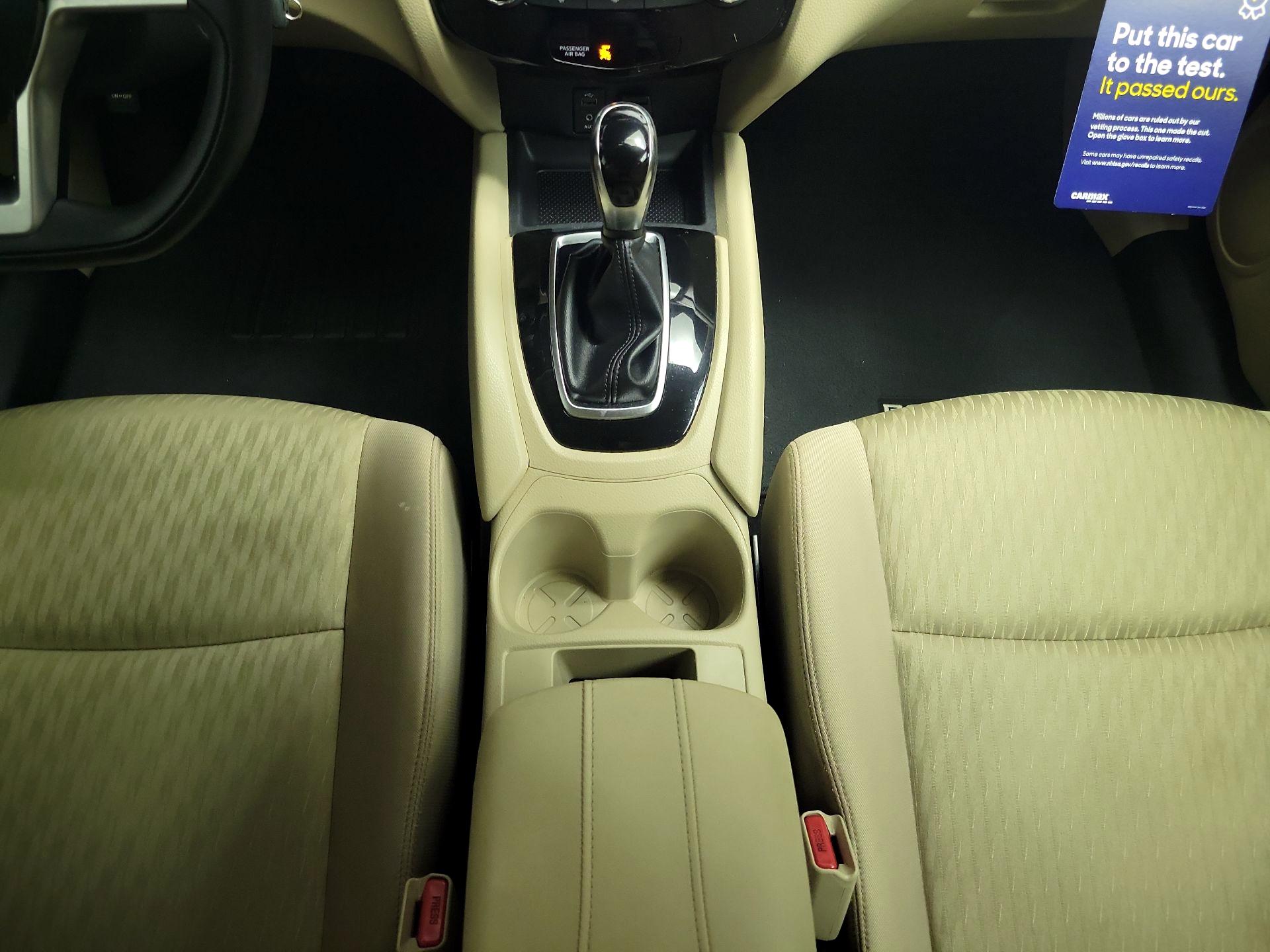 Thumbnail: 2017 Nissan Rogue - 17