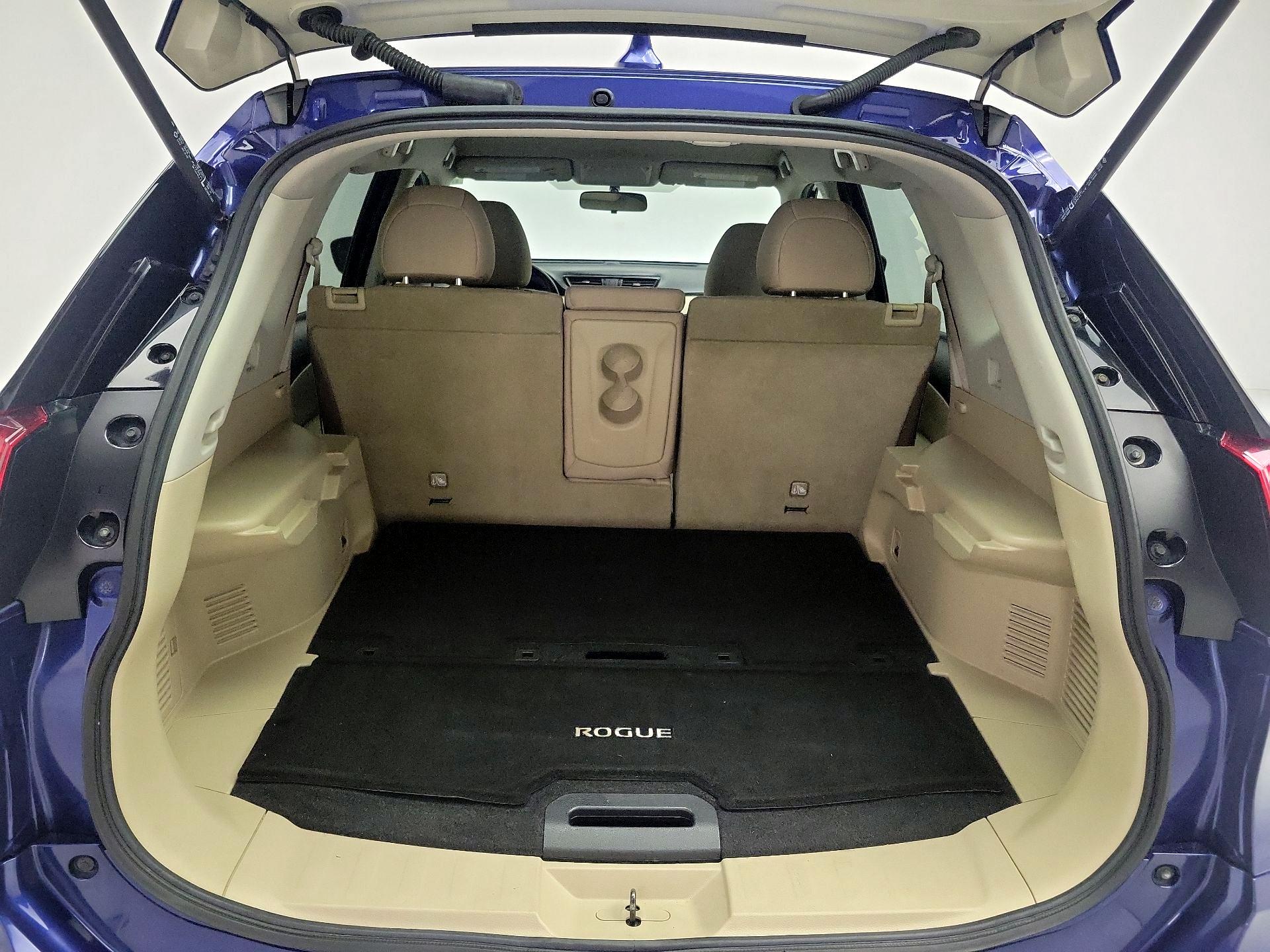 Thumbnail: 2017 Nissan Rogue - 20