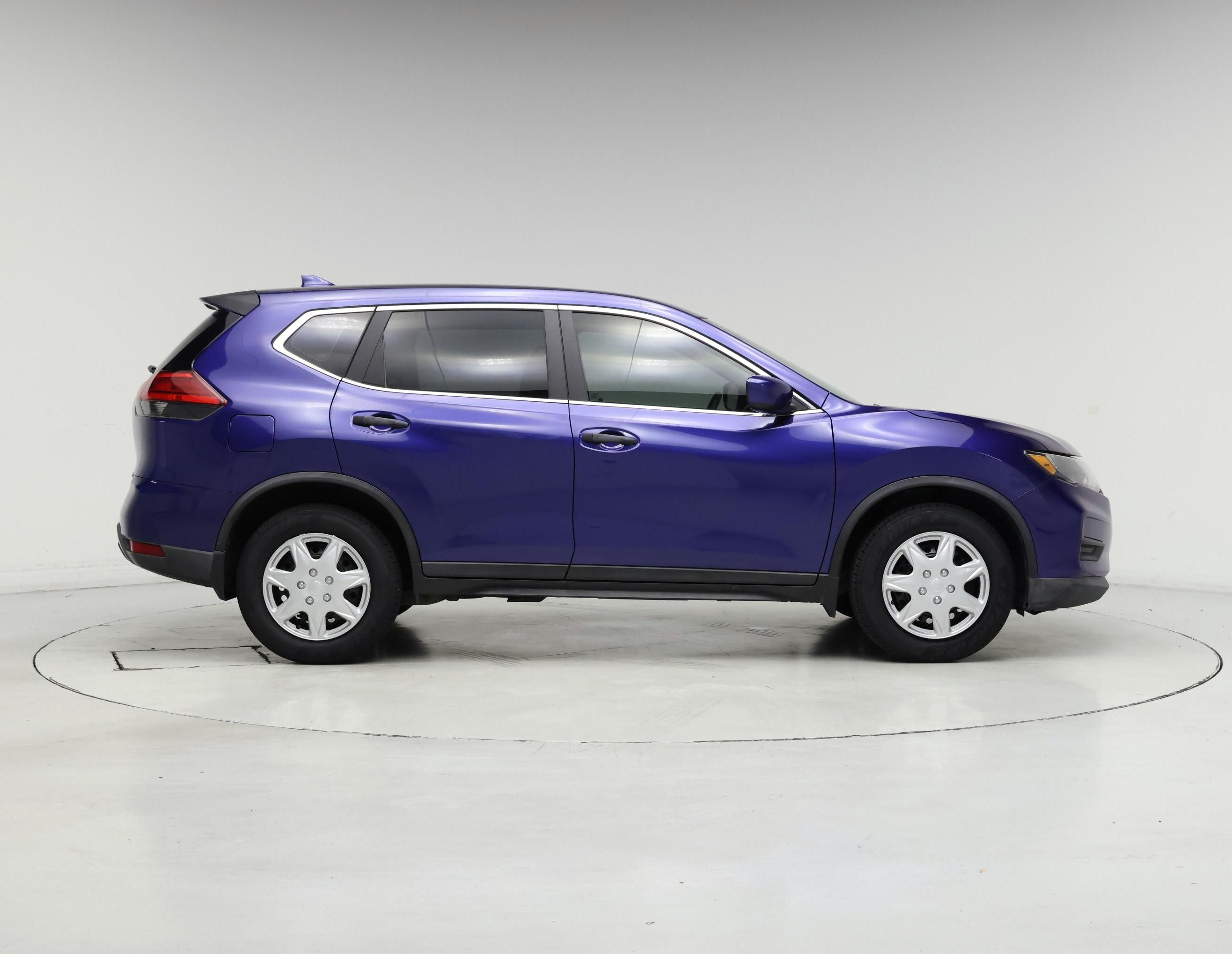 Thumbnail: 2017 Nissan Rogue - 7
