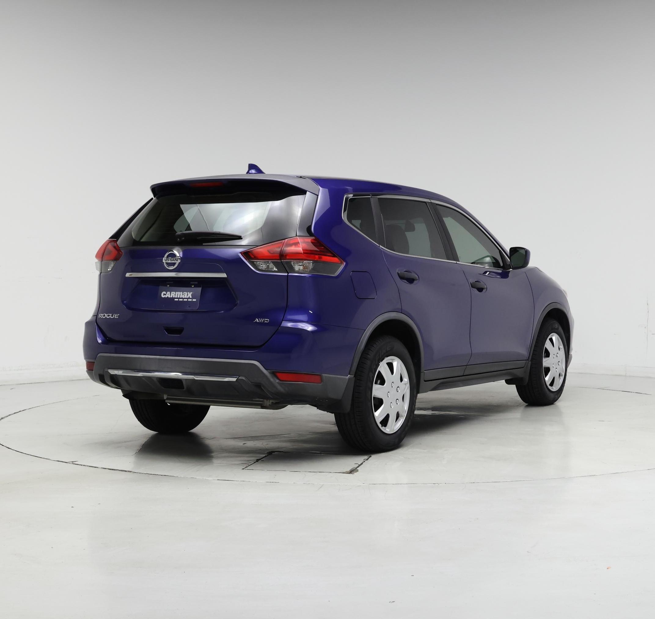 Thumbnail: 2017 Nissan Rogue - 8