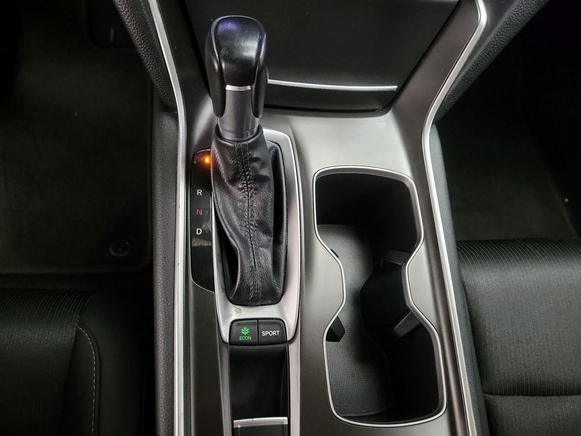 Thumbnail: 2019 Honda Accord - 18