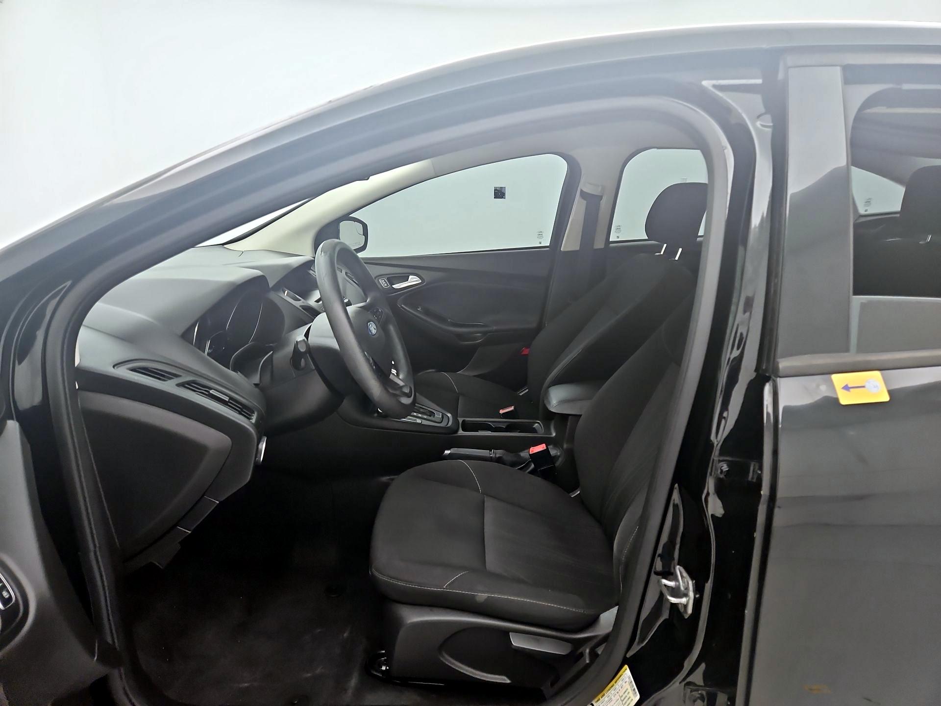 Thumbnail: 2016 Ford Focus - 11