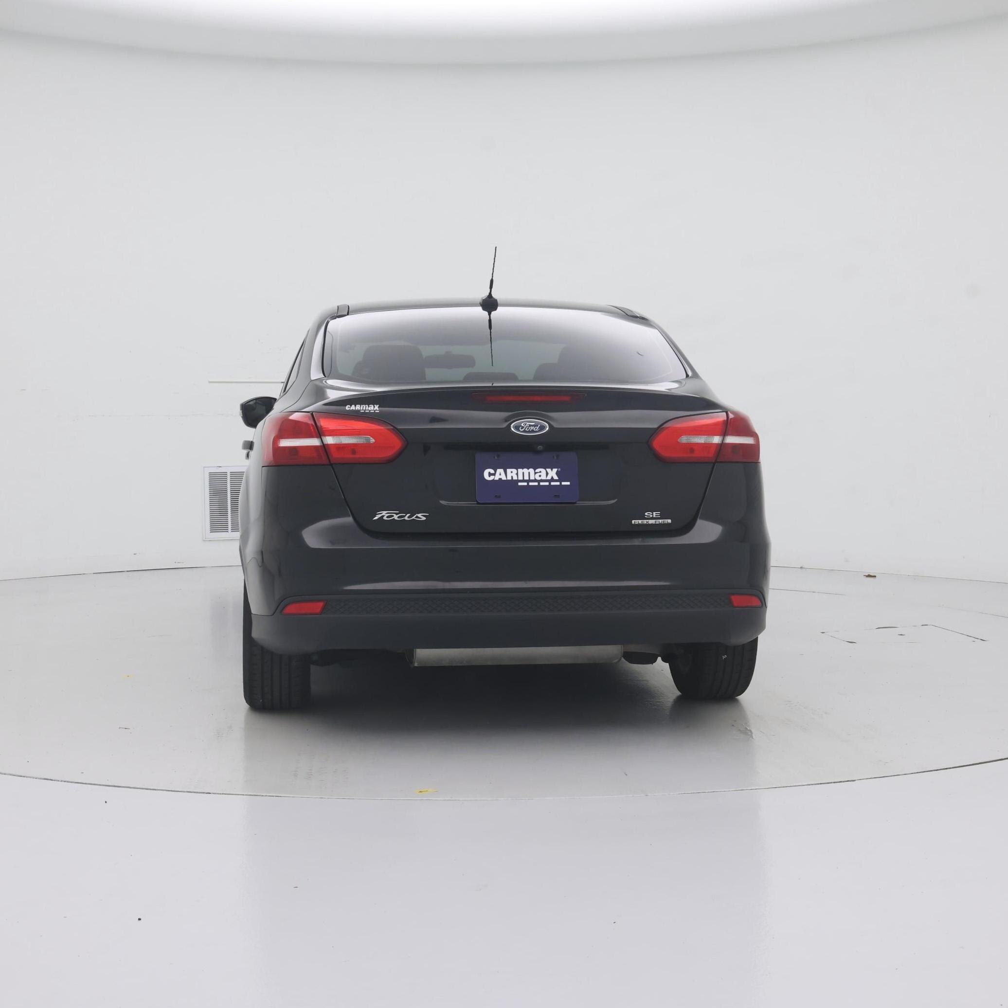 Thumbnail: 2016 Ford Focus - 6