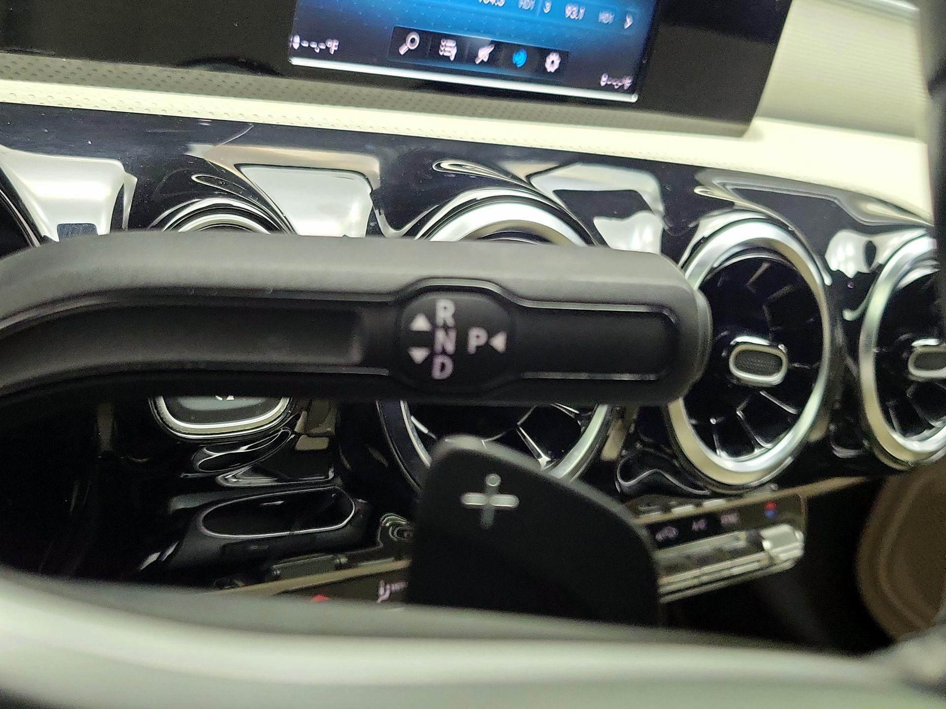 Thumbnail: 2019 Mercedes-Benz A-Class - 17