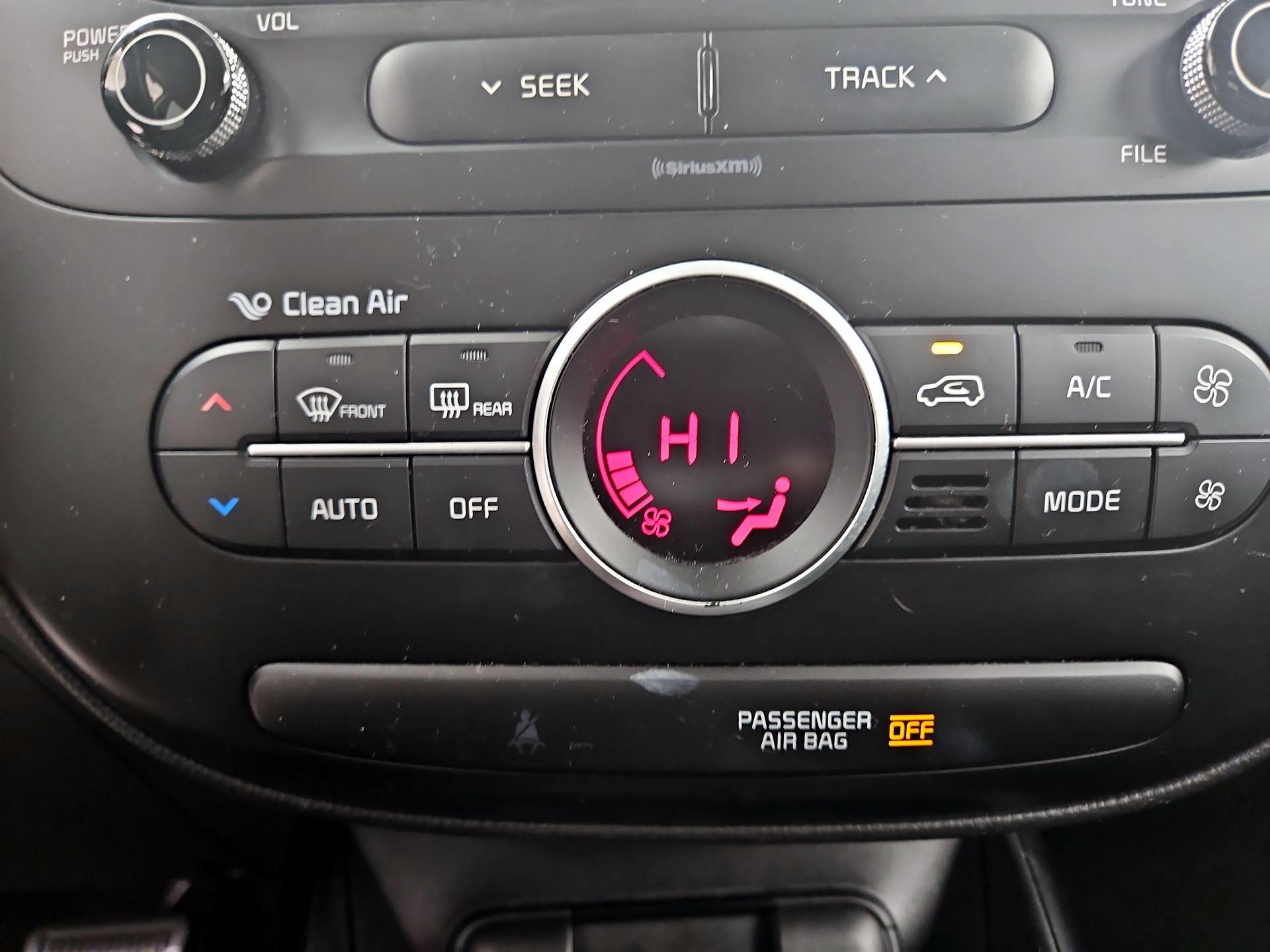 Thumbnail: 2017 Kia Soul - 16