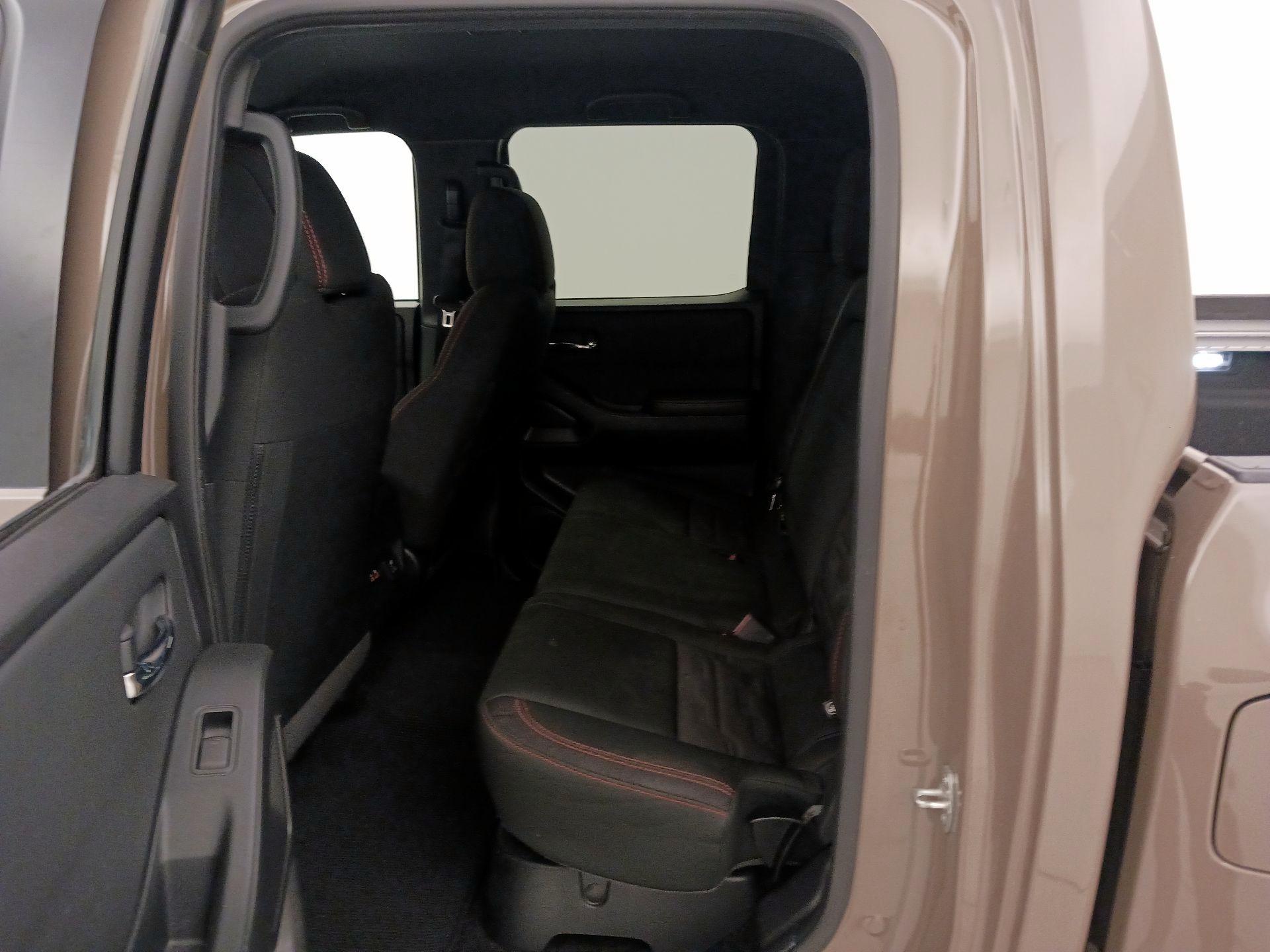 Thumbnail: 2023 Nissan Frontier - 20