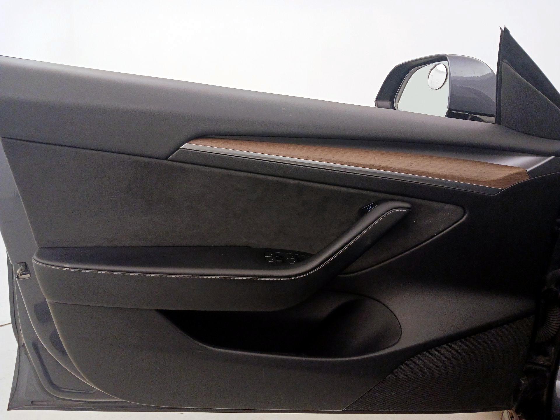 Thumbnail: 2023 Tesla Model 3 - 12