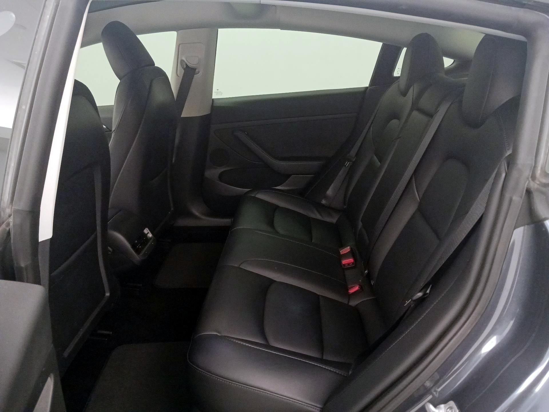 Thumbnail: 2023 Tesla Model 3 - 18