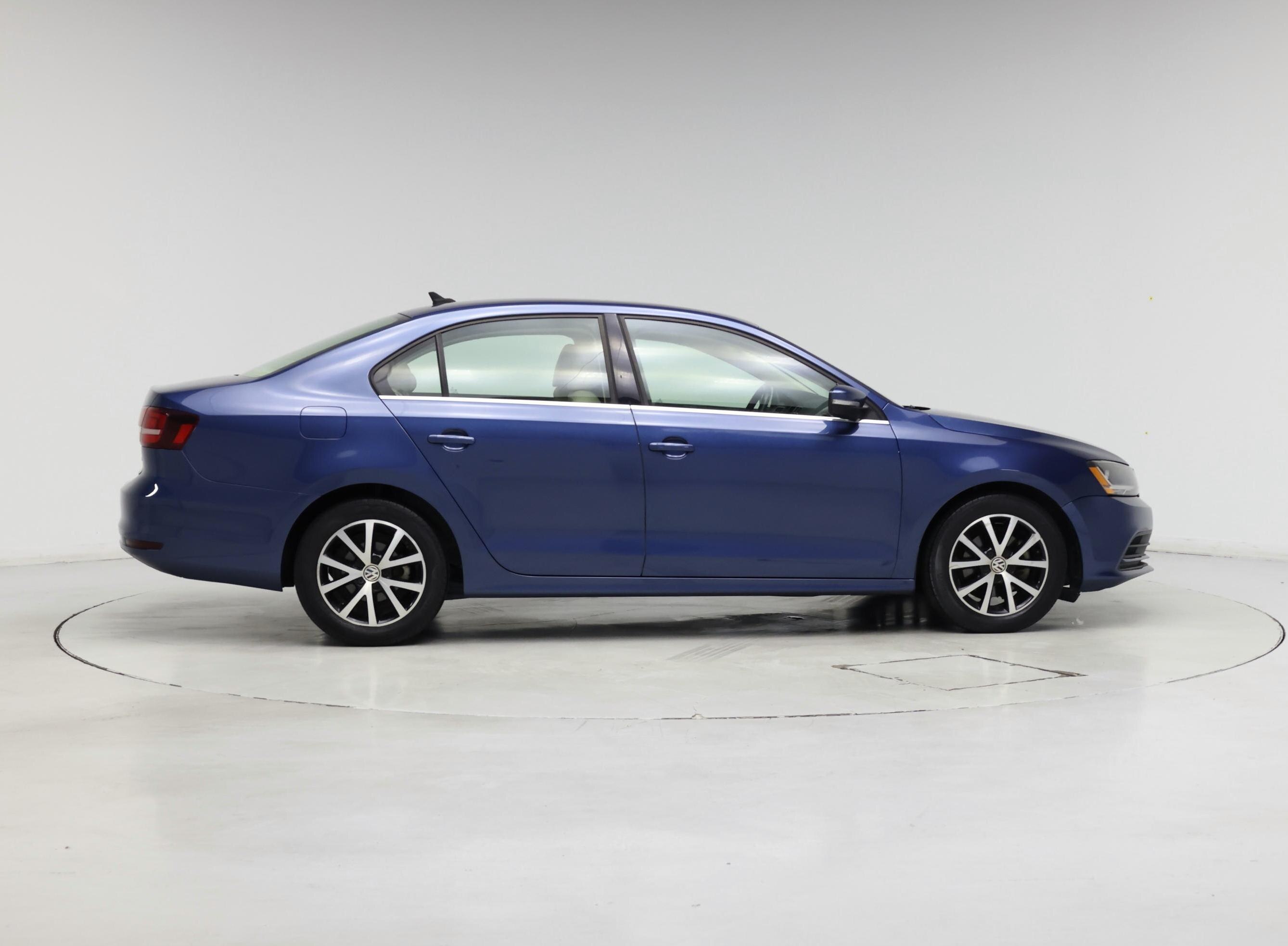 Thumbnail: 2017 Volkswagen Jetta - 7