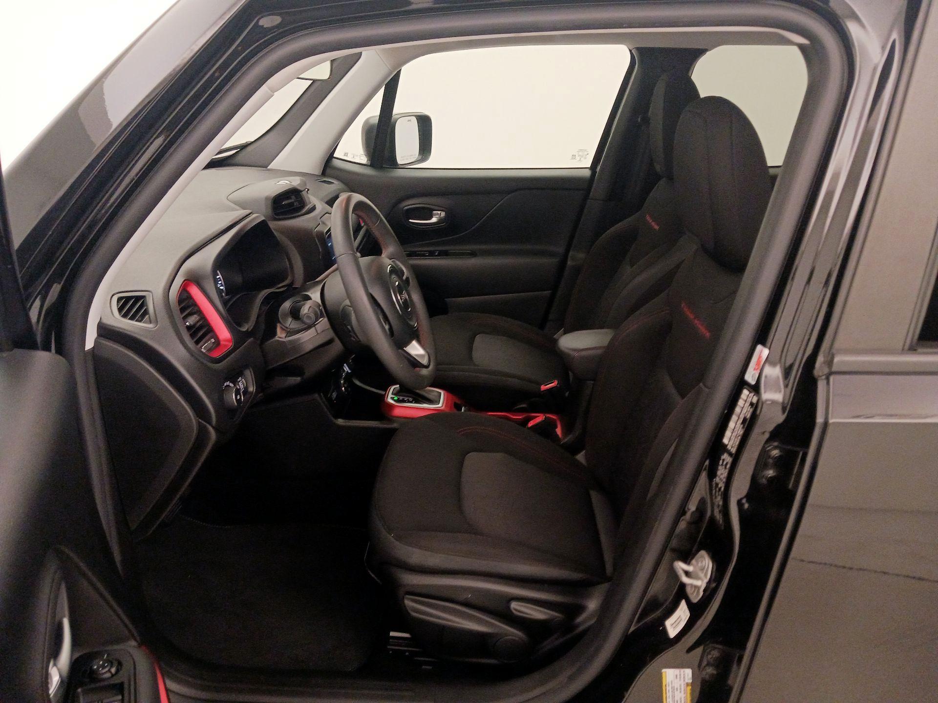 Thumbnail: 2020 Jeep Renegade - 11