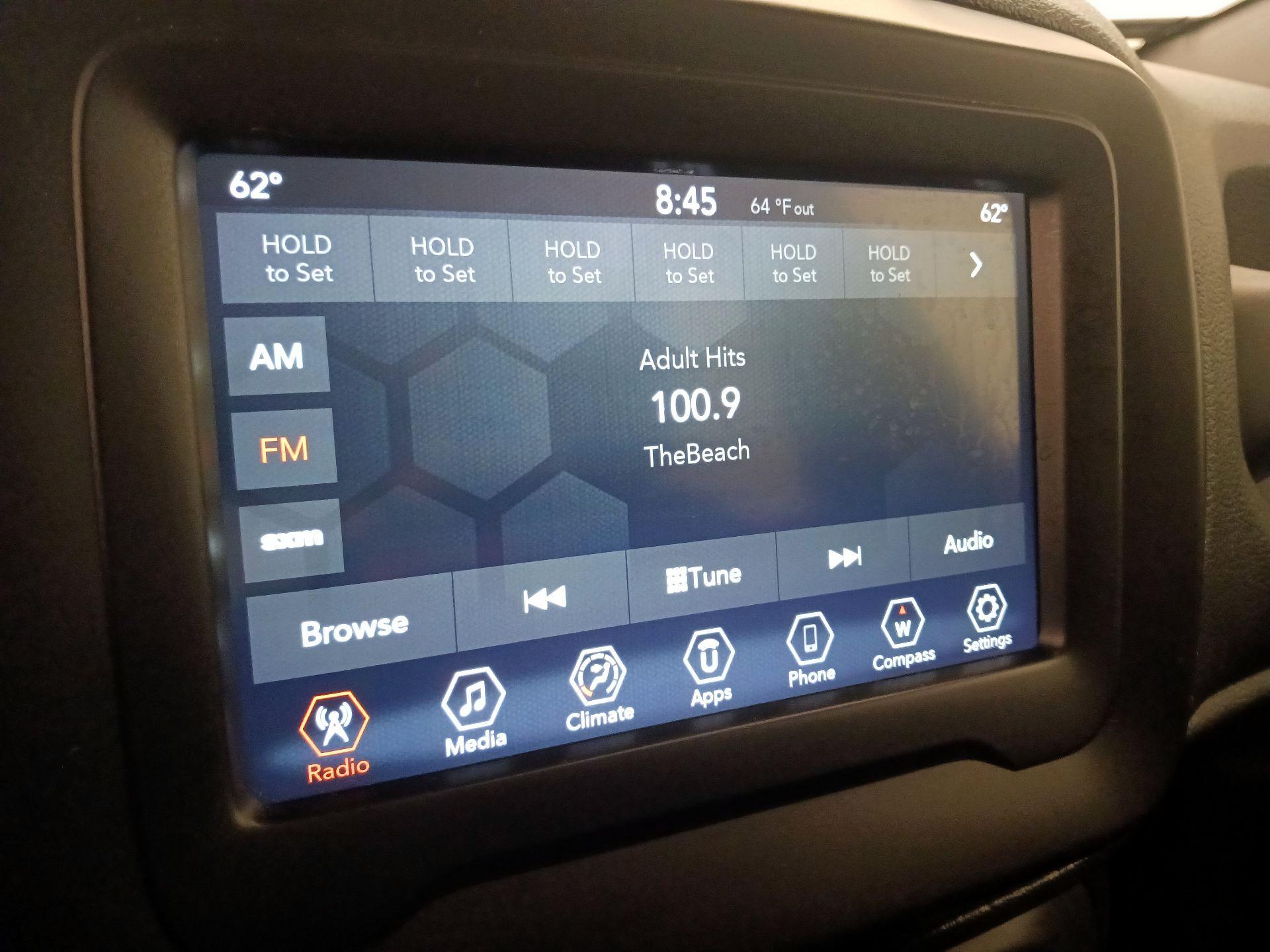 Thumbnail: 2020 Jeep Renegade - 15