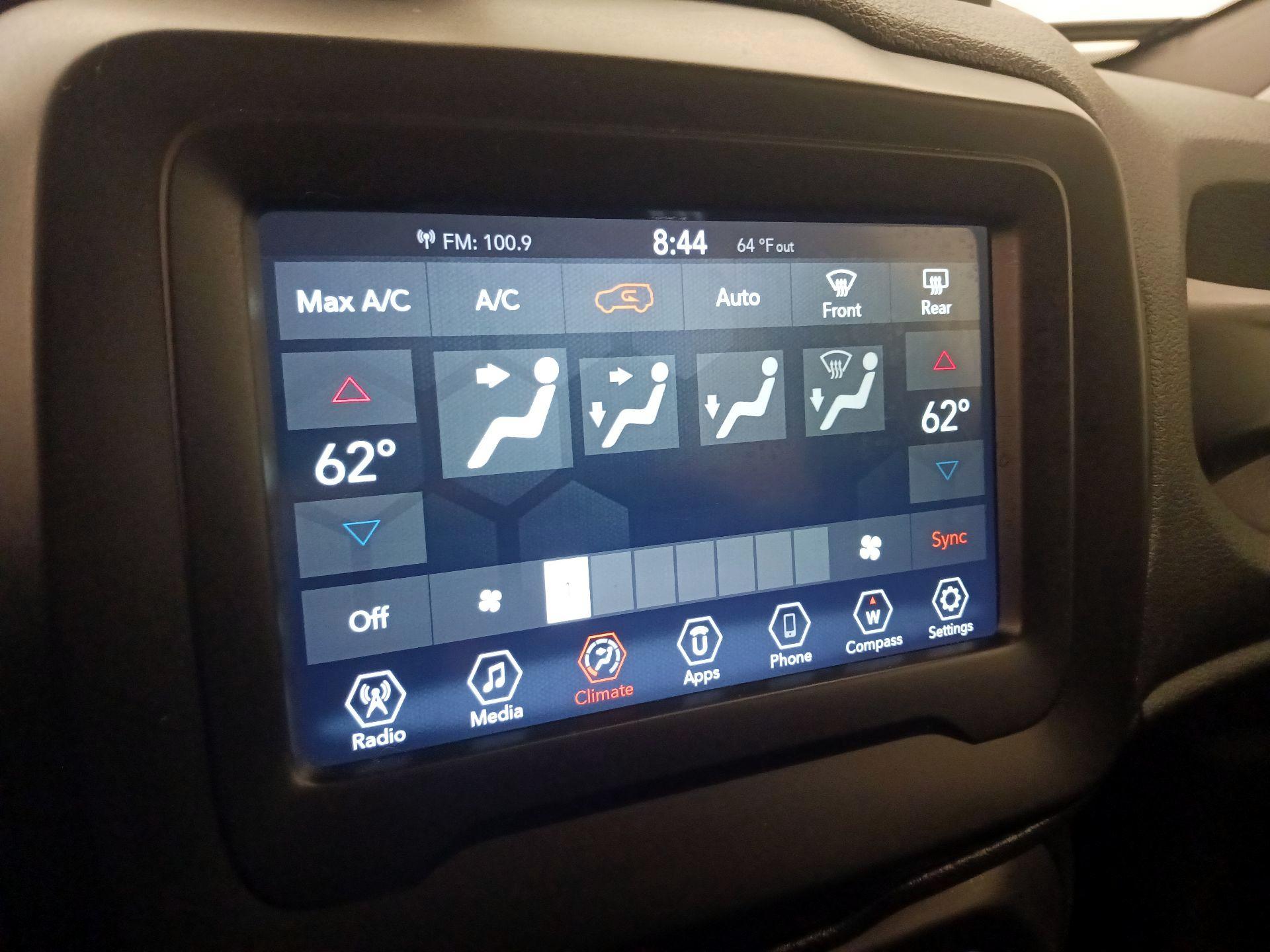 Thumbnail: 2020 Jeep Renegade - 16