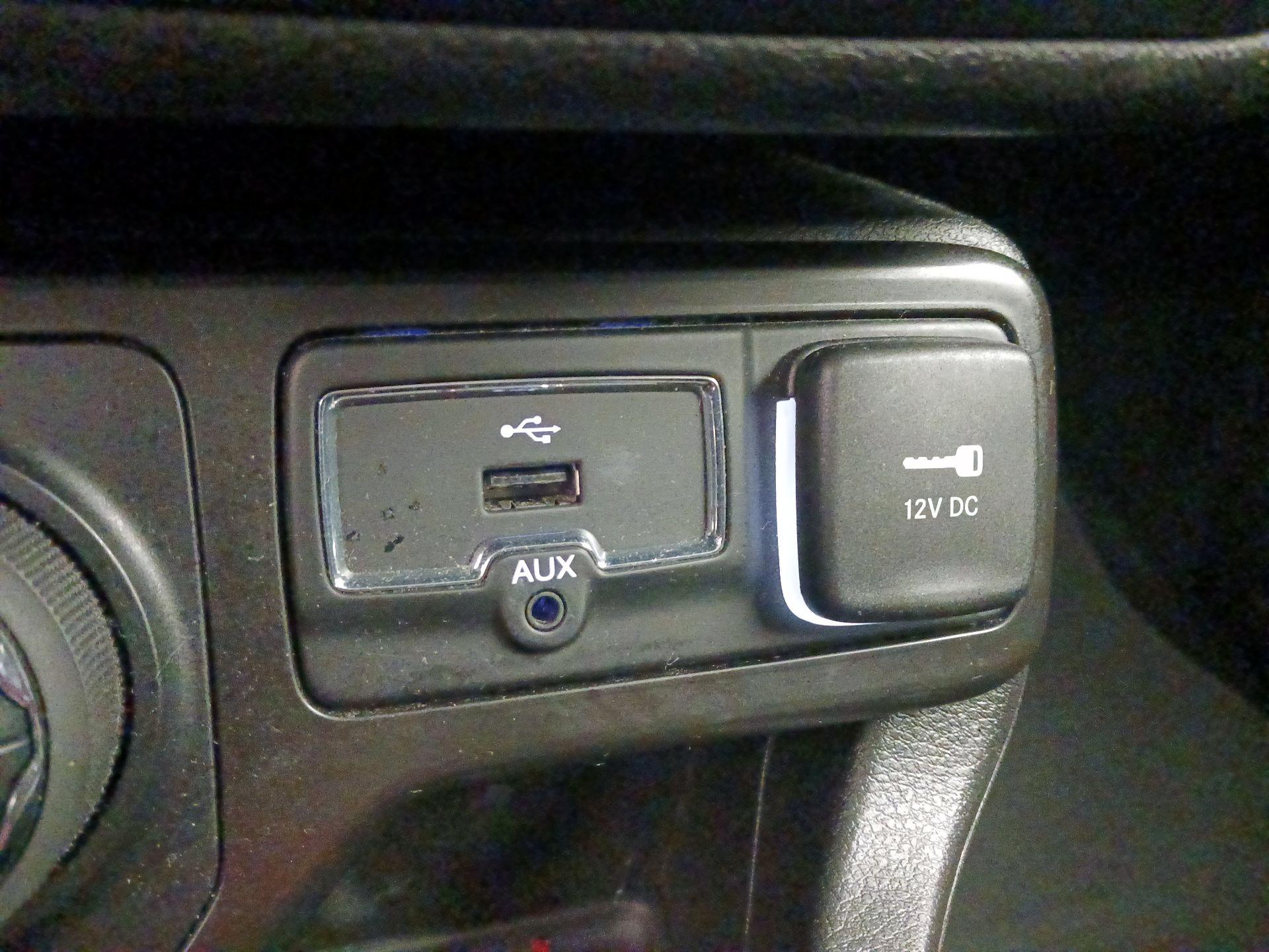 Thumbnail: 2020 Jeep Renegade - 18