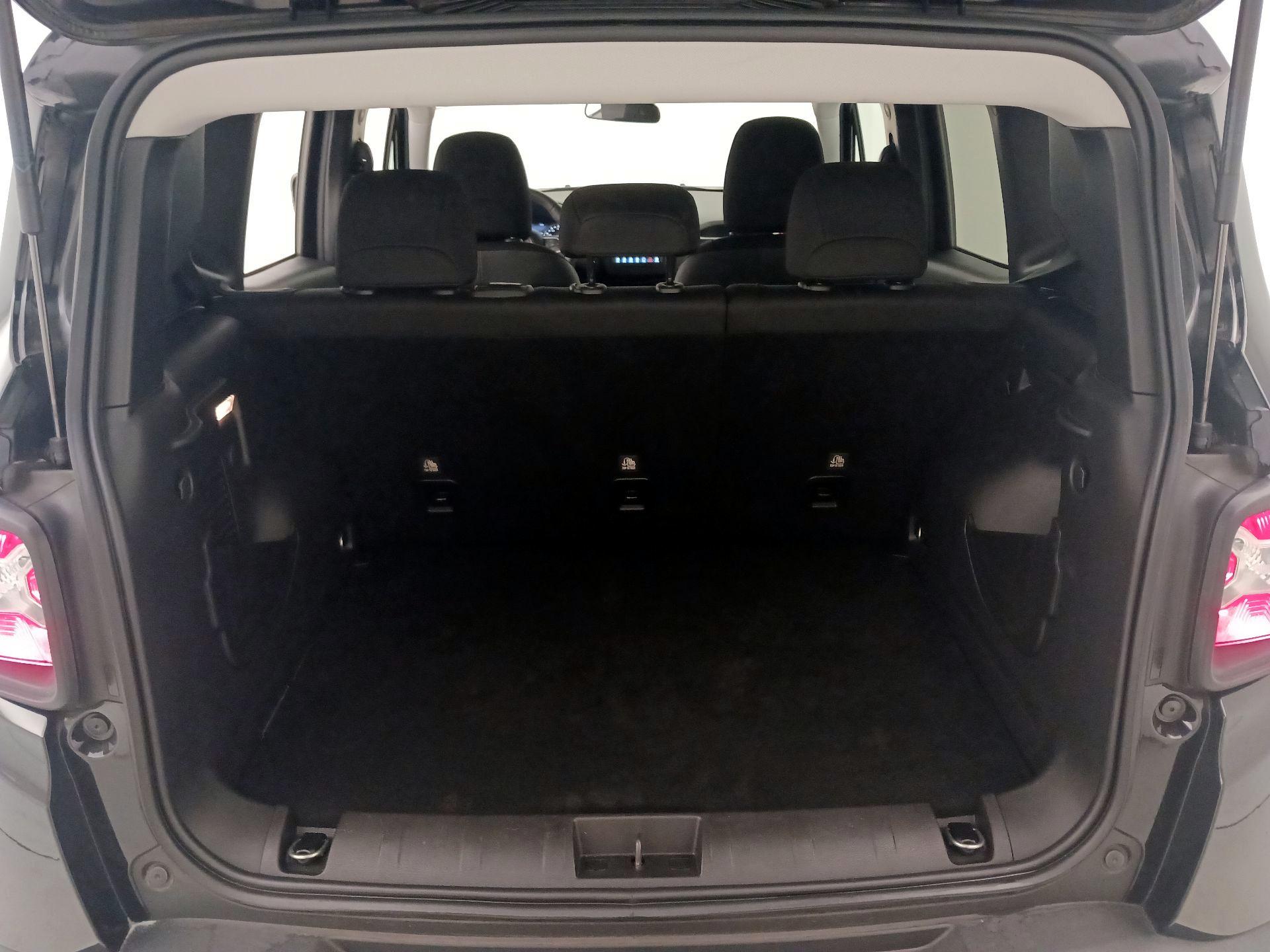 Thumbnail: 2020 Jeep Renegade - 20