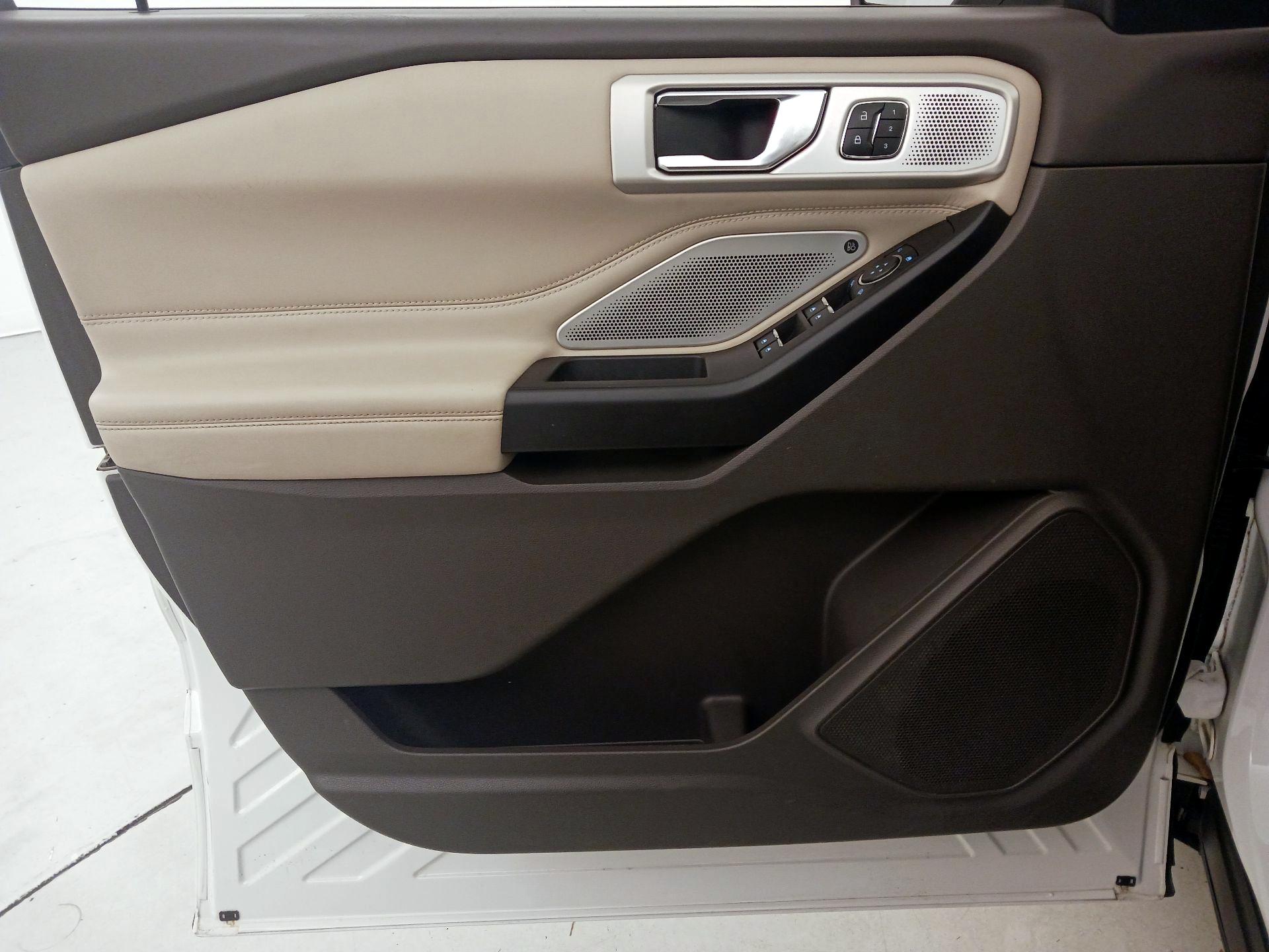 Thumbnail: 2020 Ford Explorer - 12