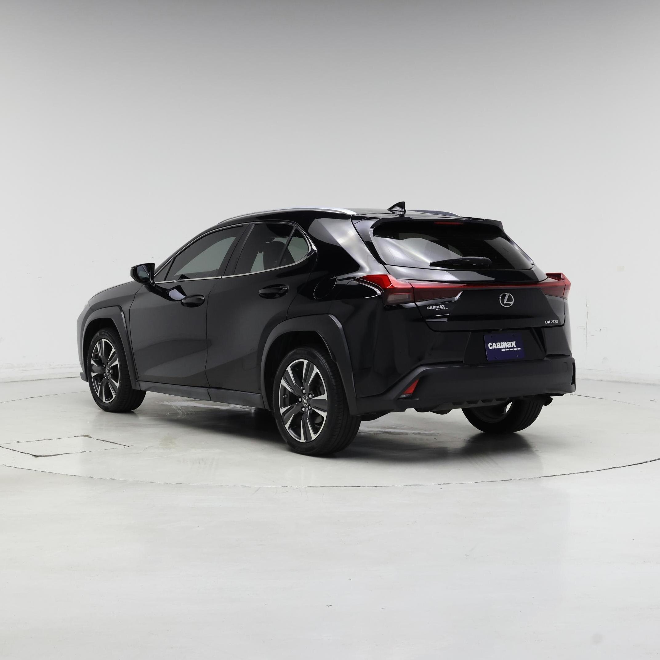 Thumbnail: 2019 Lexus UX - 2