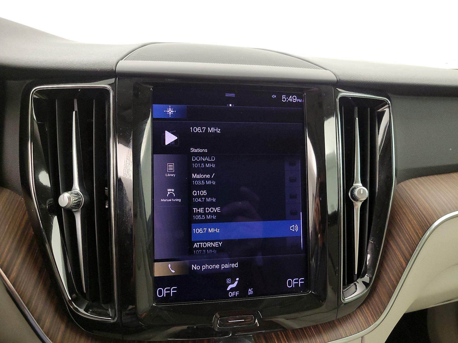 Thumbnail: 2021 Volvo XC60 - 16