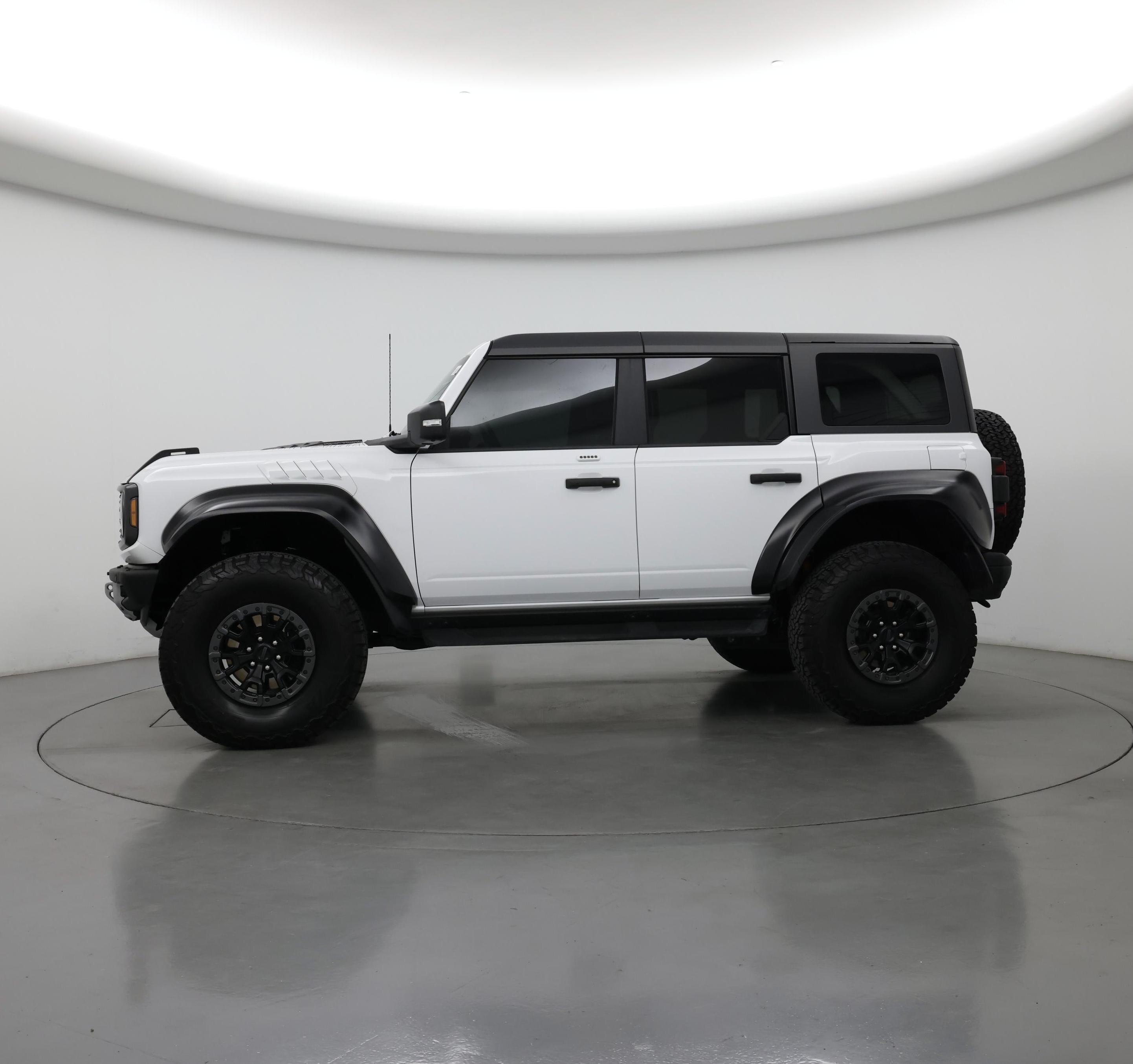 Thumbnail: 2022 Ford Bronco - 3