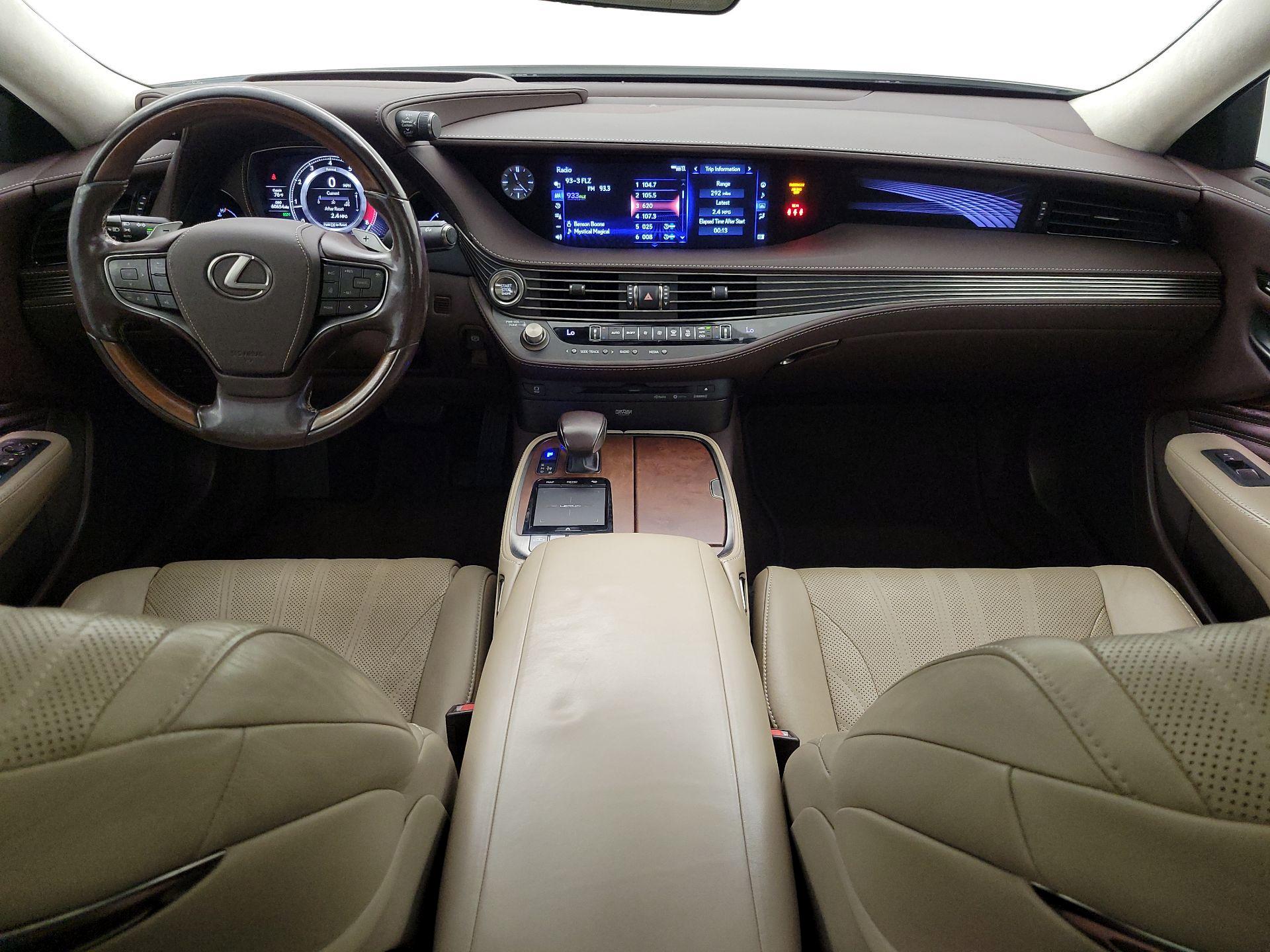 Thumbnail: 2019 Lexus LS - 9