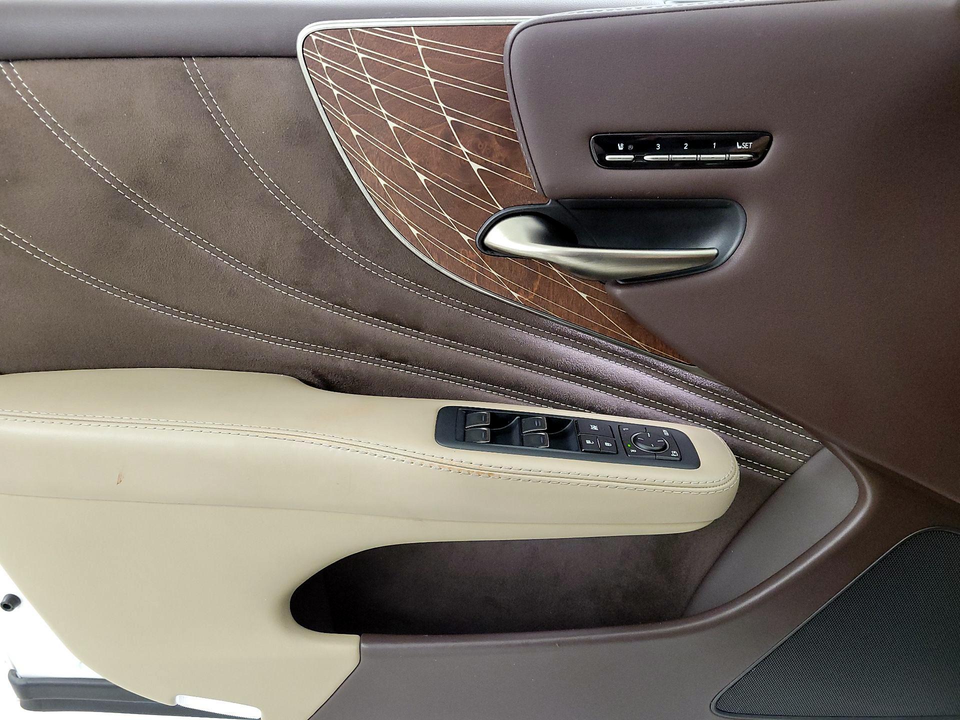 Thumbnail: 2019 Lexus LS - 12