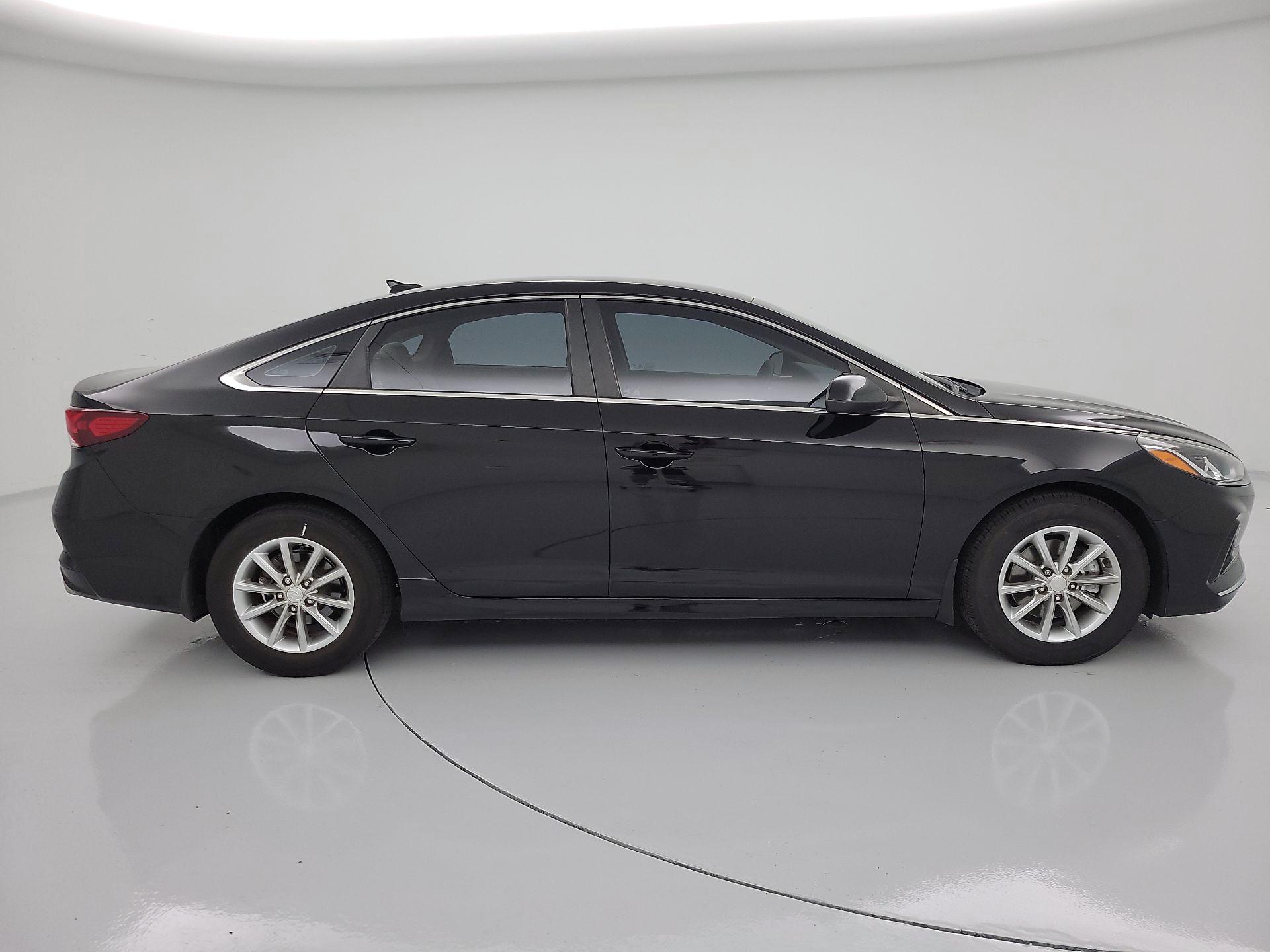 Thumbnail: 2019 Hyundai Sonata - 4