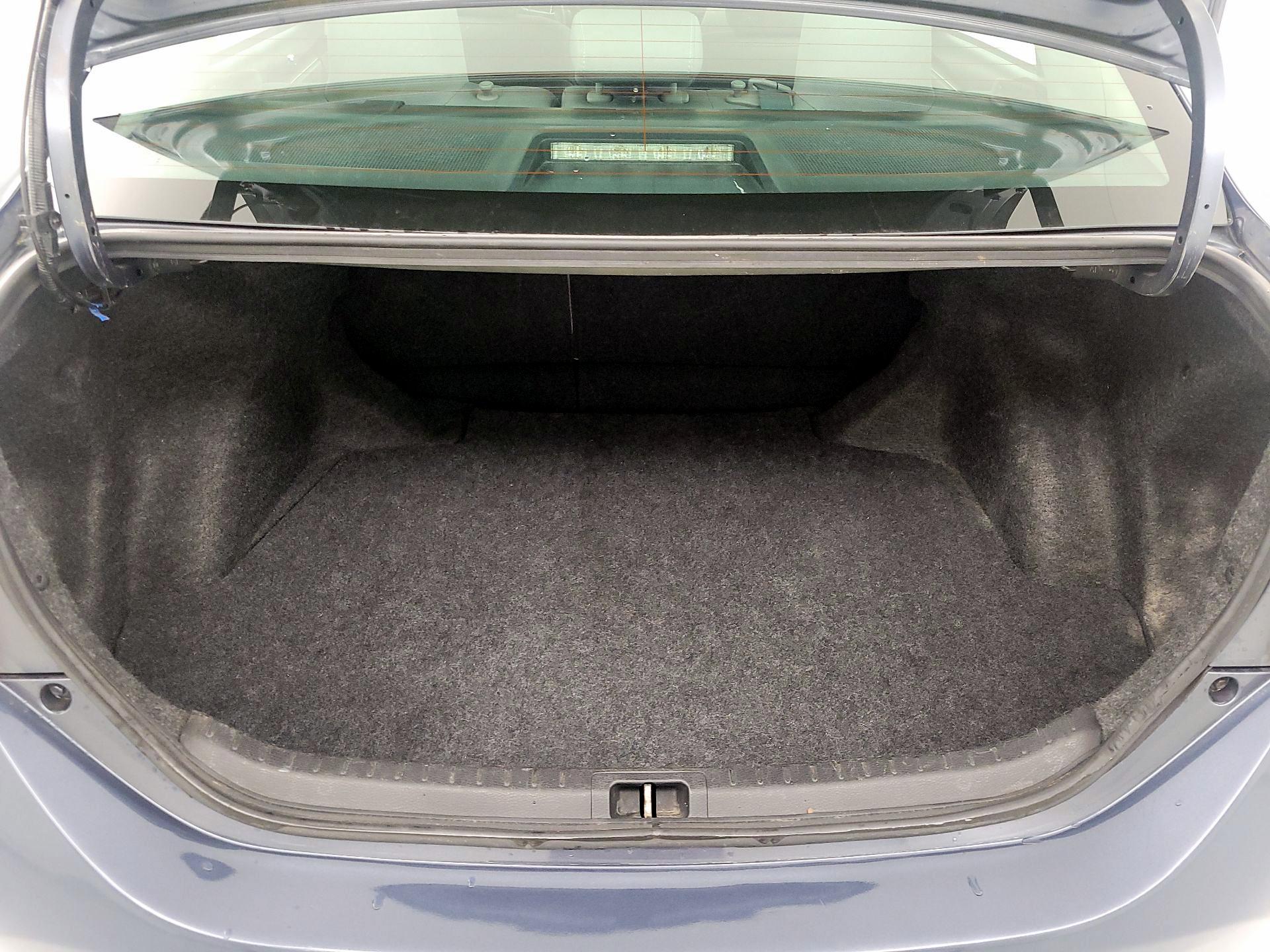 Thumbnail: 2015 Toyota Corolla - 18