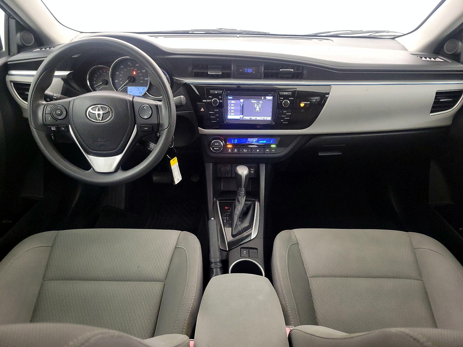Thumbnail: 2015 Toyota Corolla - 8