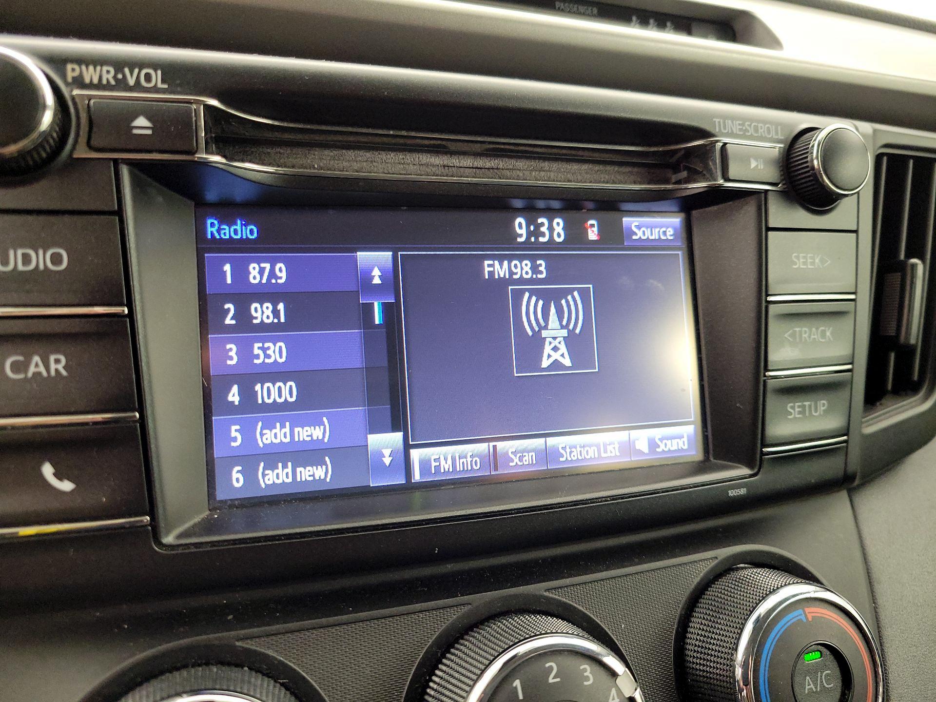 Thumbnail: 2017 Toyota RAV4 - 15