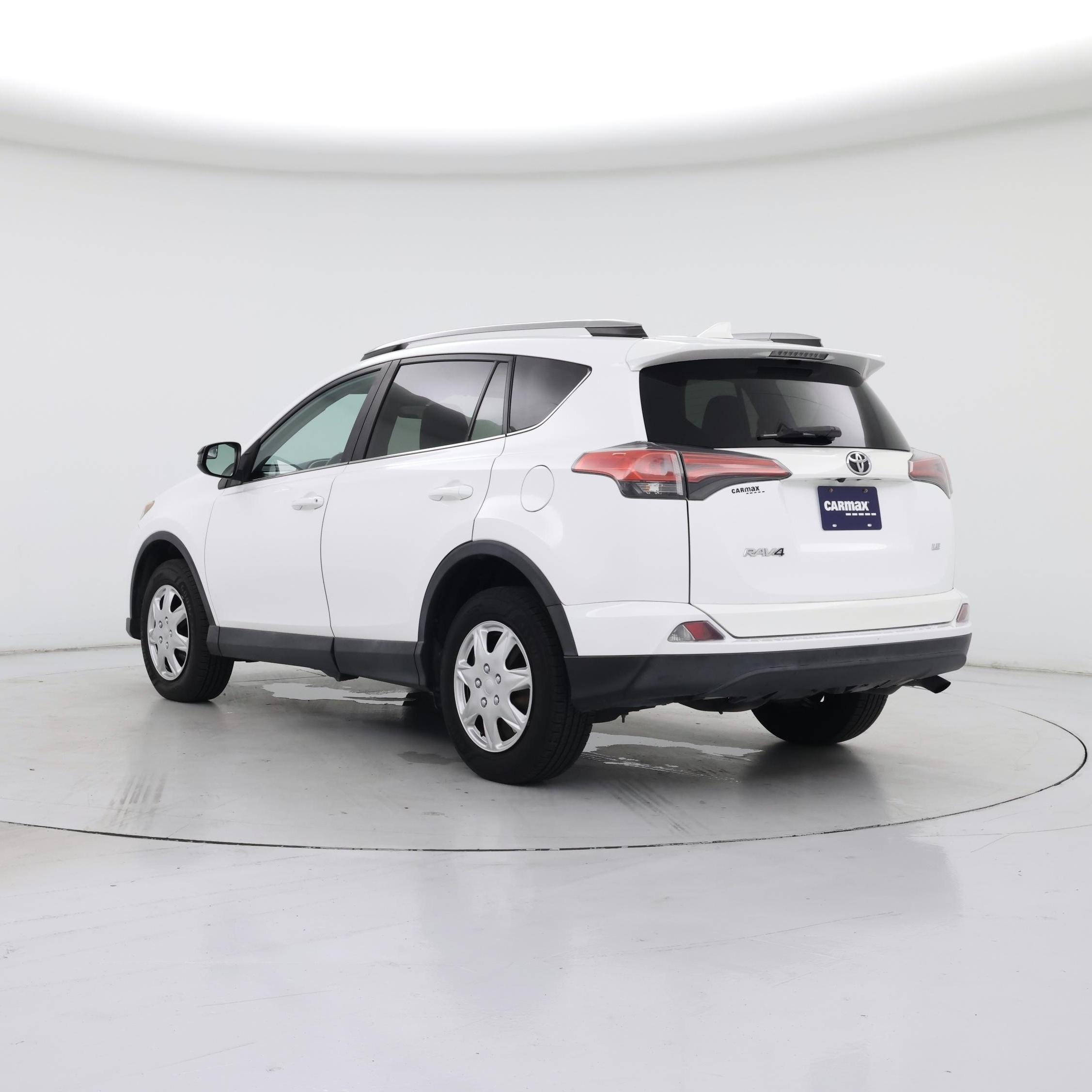 Thumbnail: 2017 Toyota RAV4 - 2