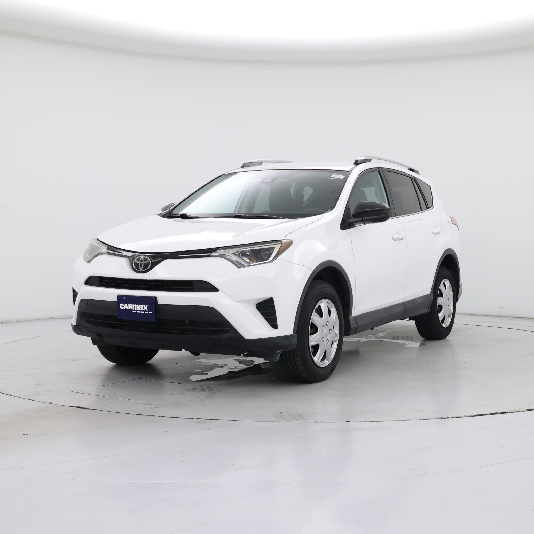 Thumbnail: 2017 Toyota RAV4 - 4